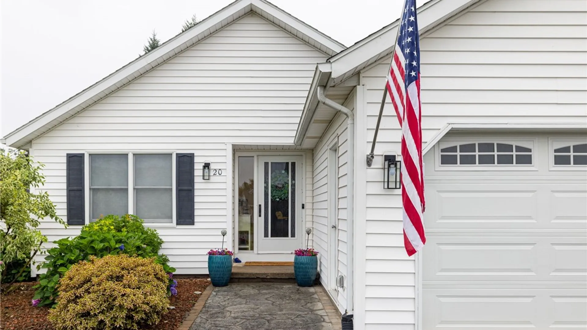 Property at 20 Olivia Circle, Greece, NY 14626 3