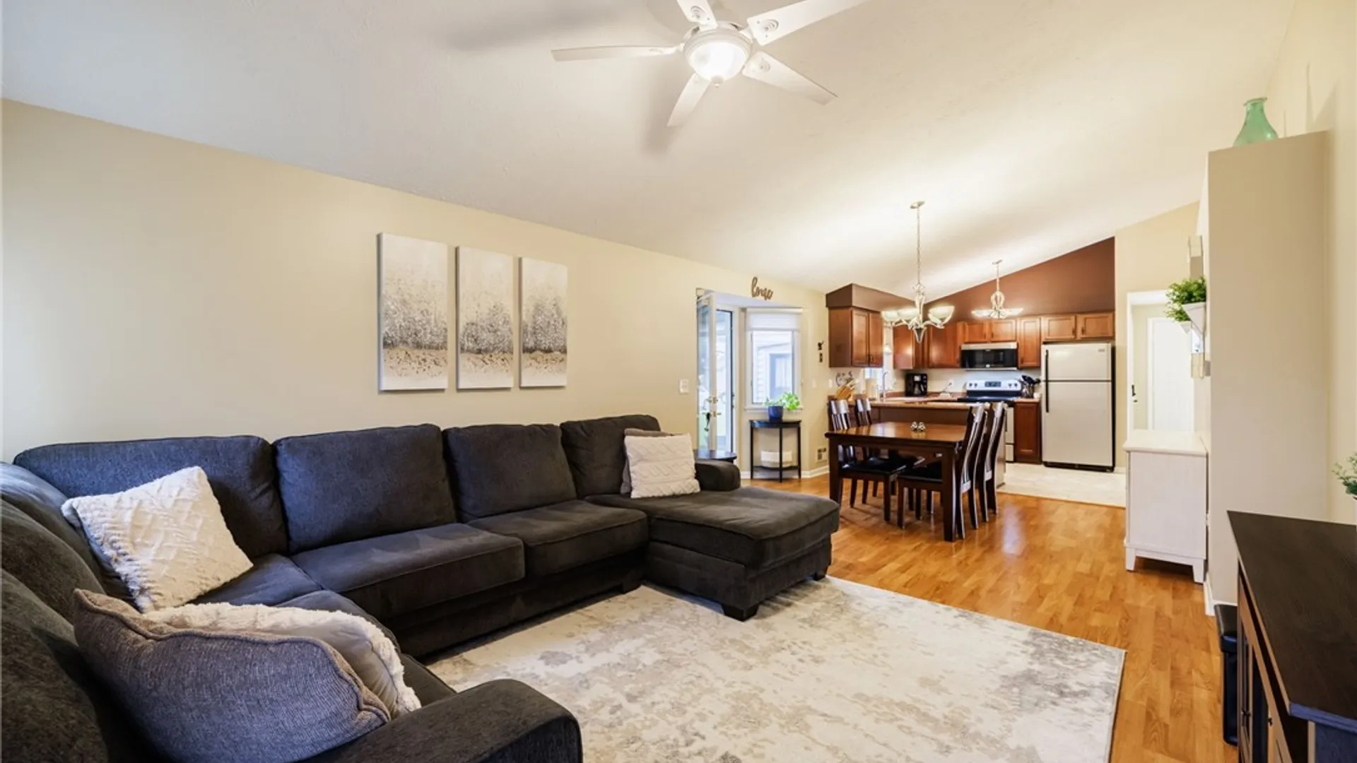 Property at 20 Olivia Circle, Greece, NY 14626 9