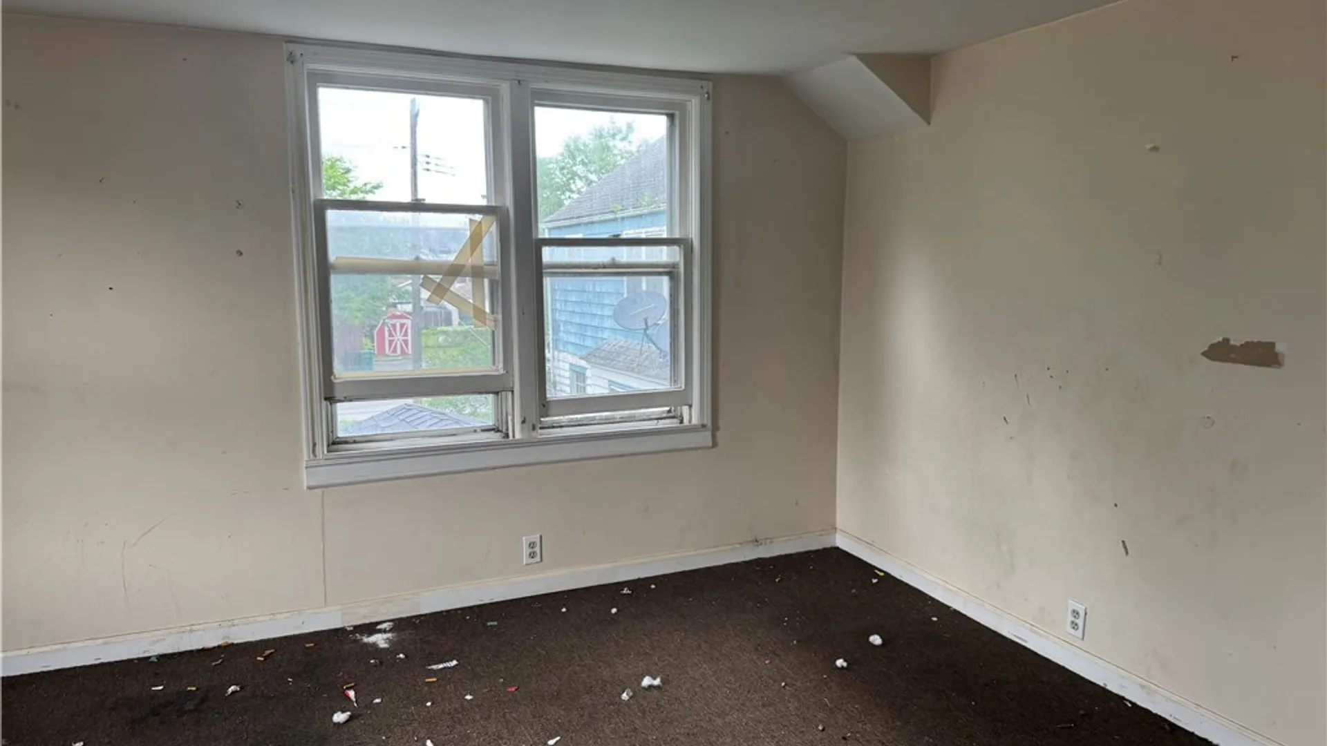 Property at 2405 Michigan Avenue, Niagara Falls, NY 14305 5