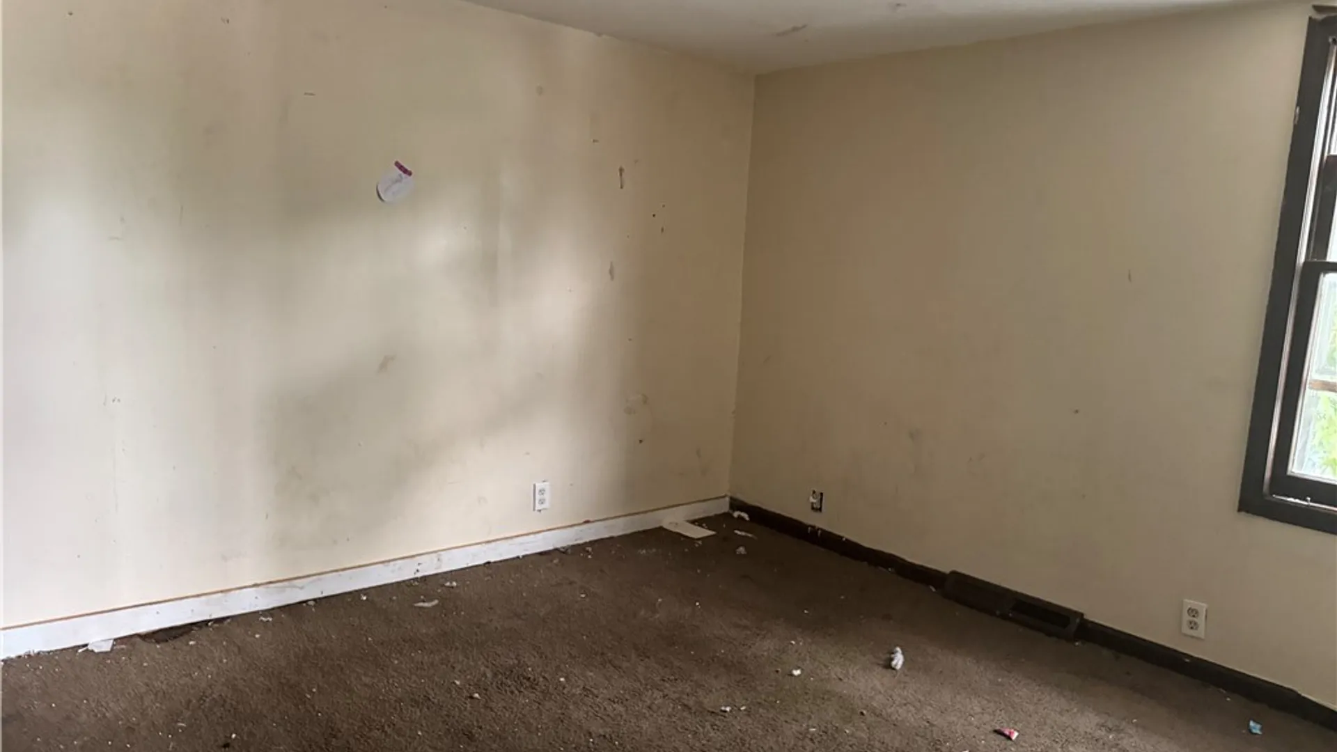 Property at 2405 Michigan Avenue, Niagara Falls, NY 14305 6