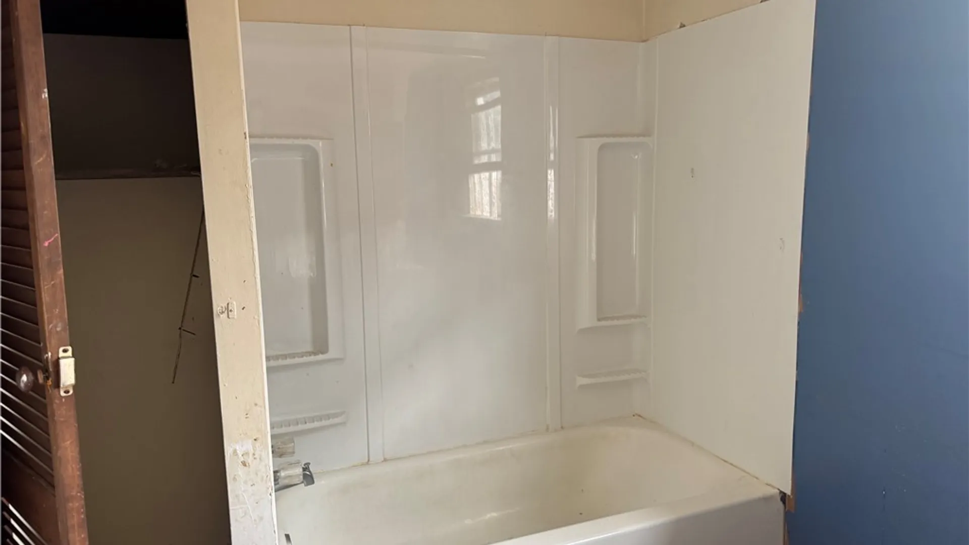Property at 2405 Michigan Avenue, Niagara Falls, NY 14305 8