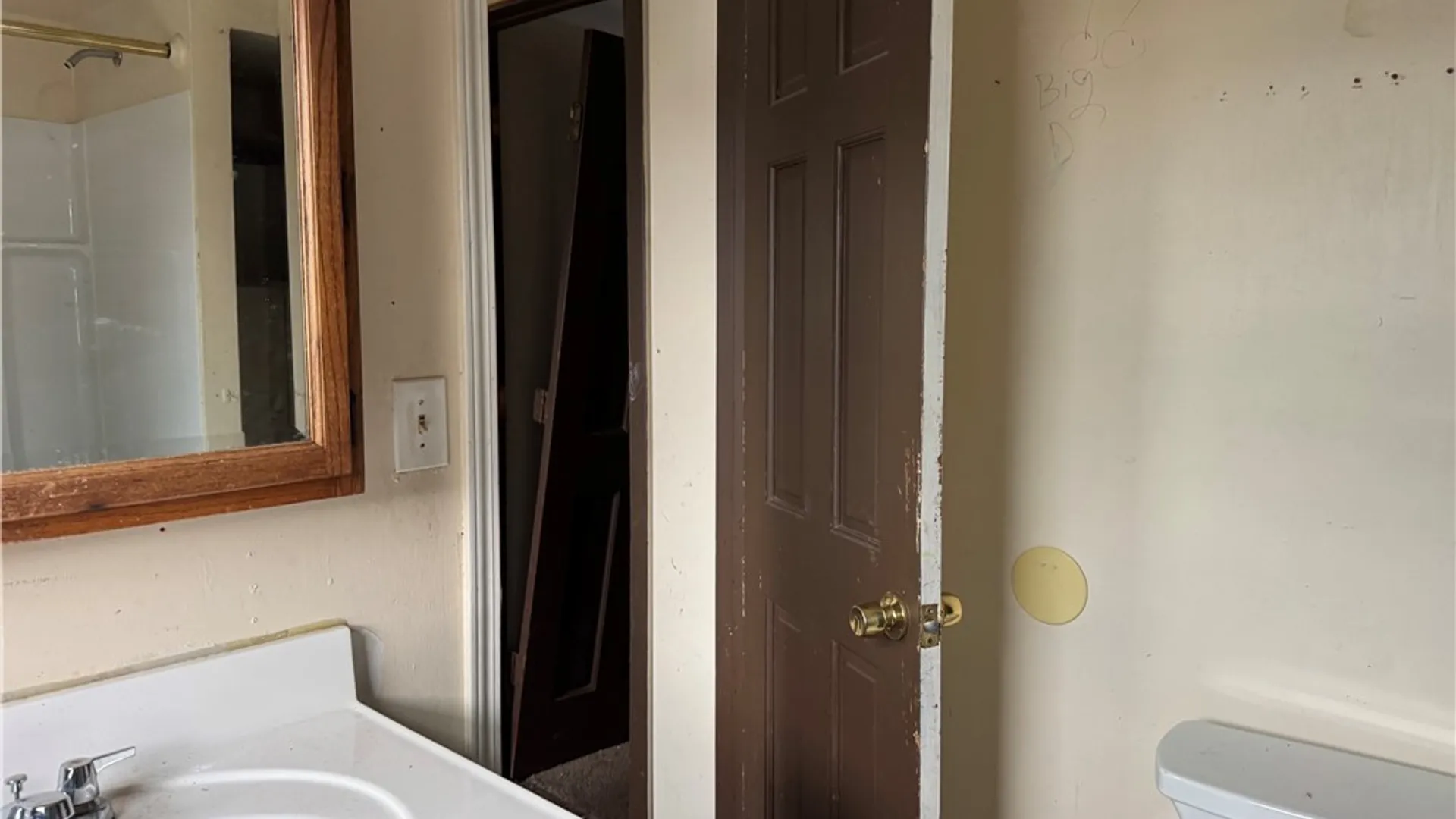 Property at 2405 Michigan Avenue, Niagara Falls, NY 14305 10