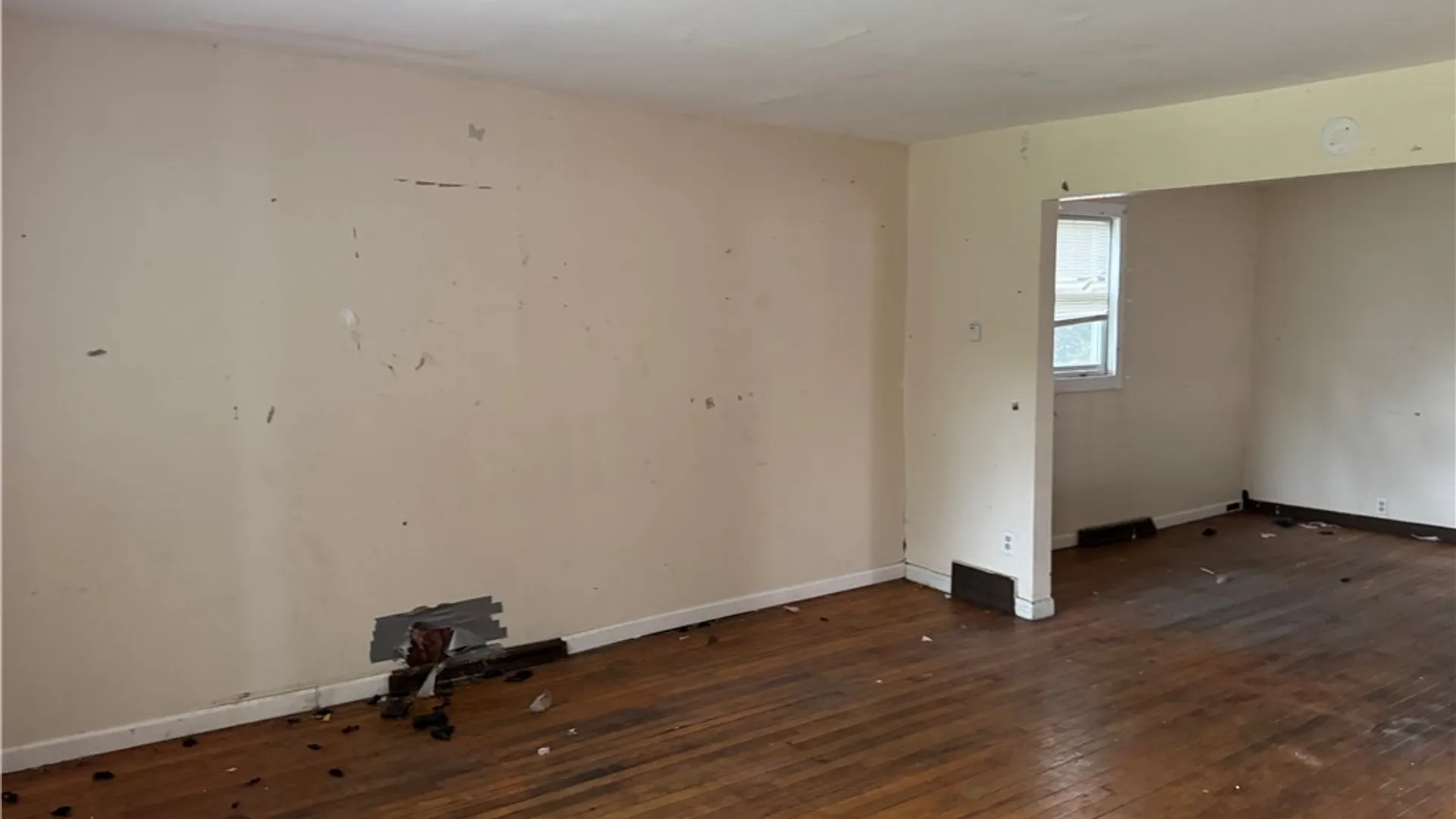 Property at 2405 Michigan Avenue, Niagara Falls, NY 14305 11