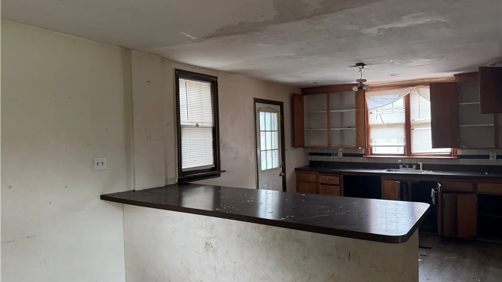 Property at 2405 Michigan Avenue, Niagara Falls, NY 14305 13
