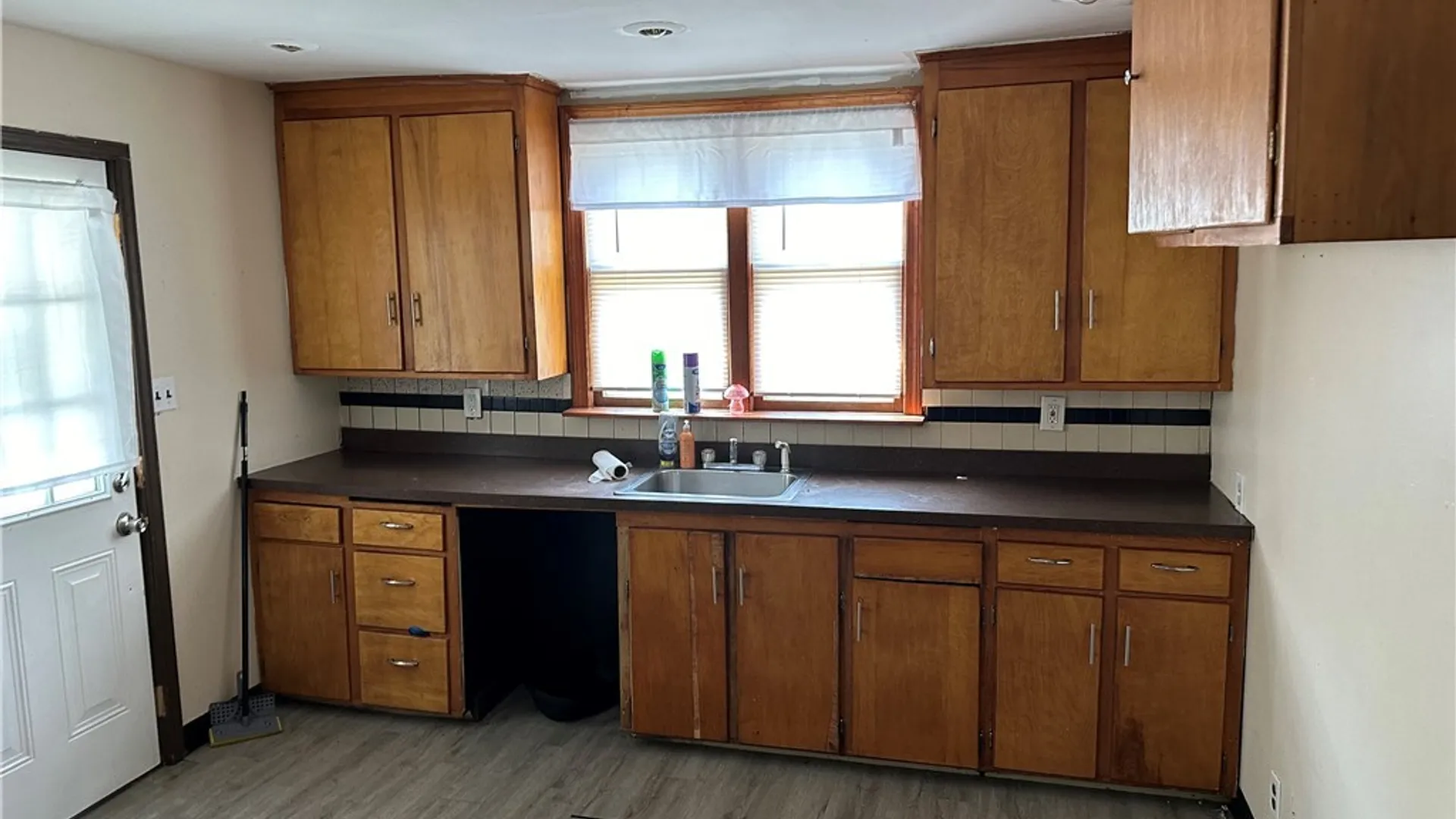 Property at 2405 Michigan Avenue, Niagara Falls, NY 14305 17