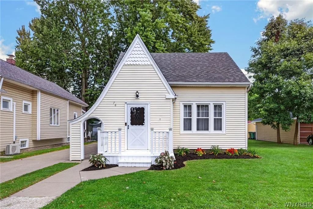 Property at 76 Klaum Avenue, North Tonawanda, NY 14120