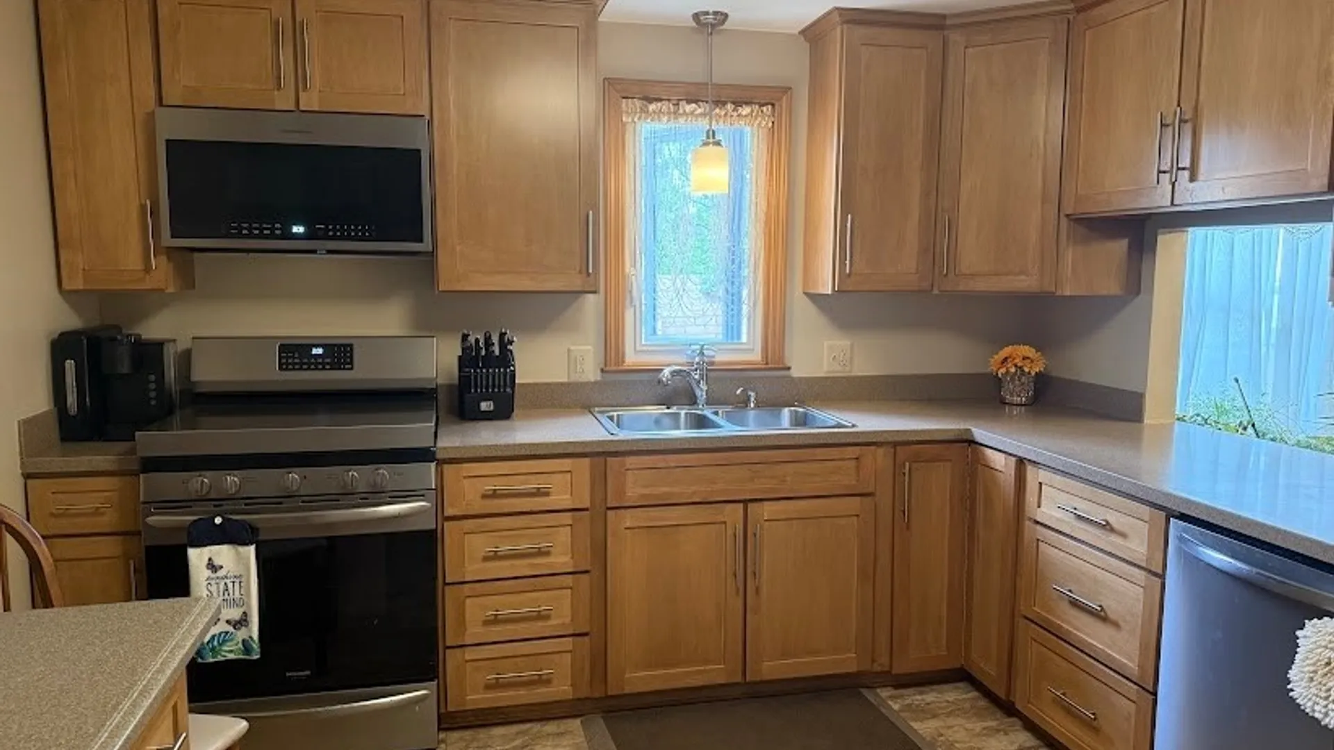 Property at 138 N Creek Drive, Cheektowaga, NY 14225 4