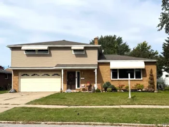 Property at 138 N Creek Drive, Cheektowaga, NY 14225
