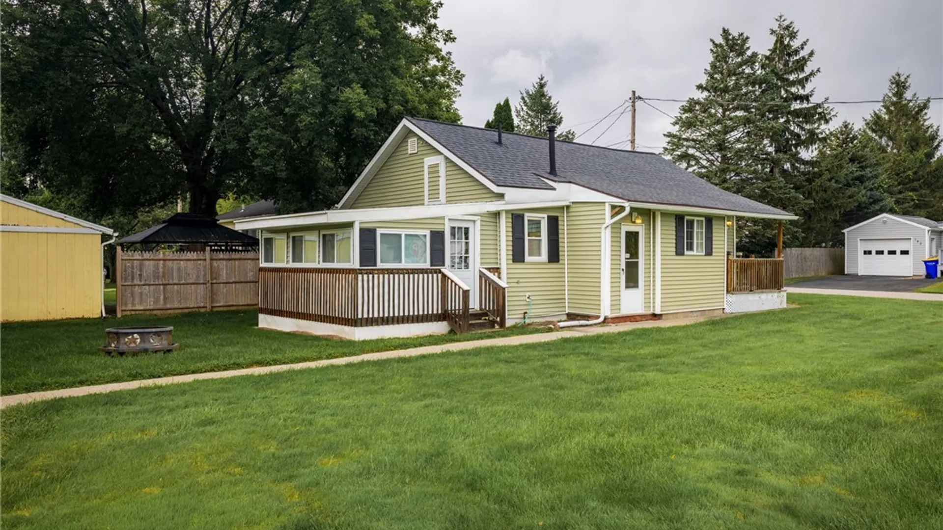 Property at 154 Norwood Avenue, Gates, NY 14606 32