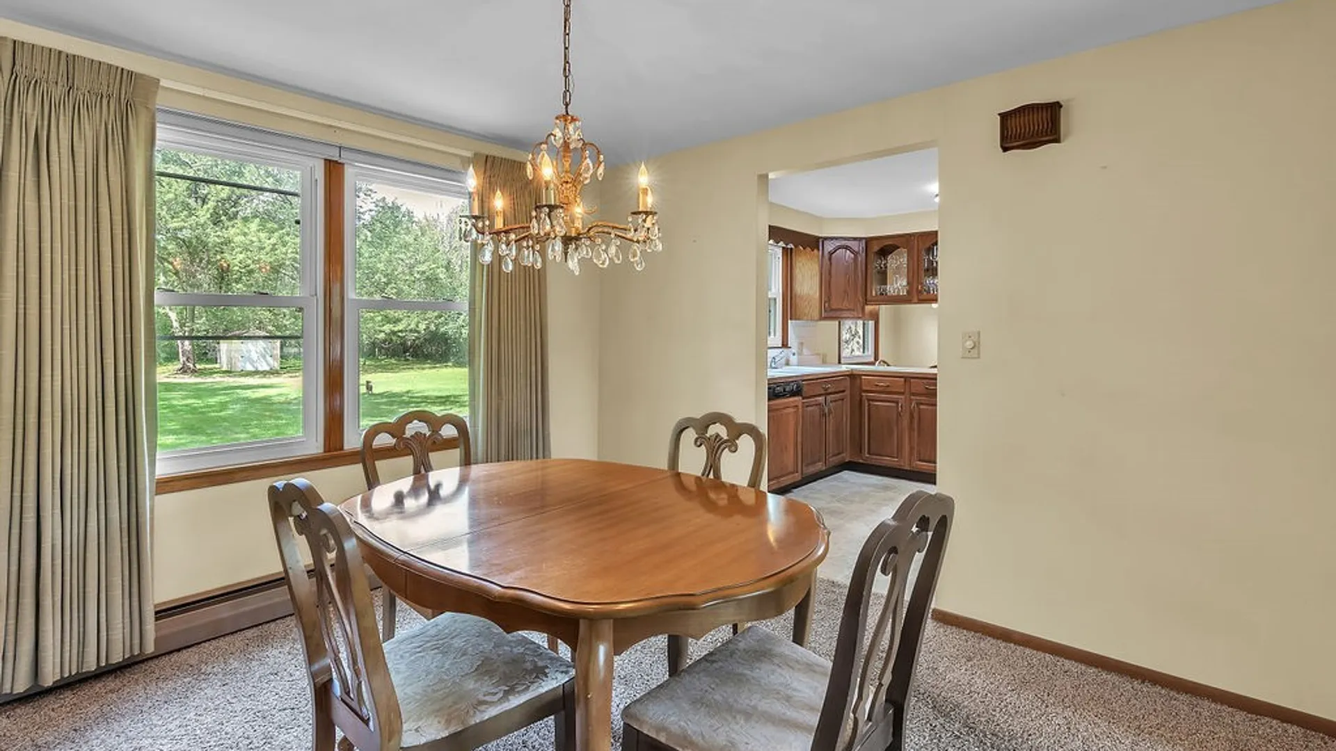 Property at 868 Alt Boulevard, Grand Island, NY 14072 14