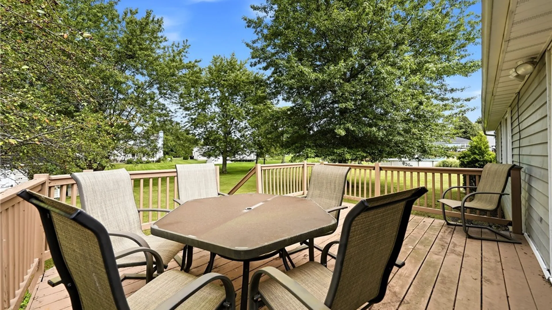 Property at 9 Partridge Walk, Lancaster, NY 14086 37