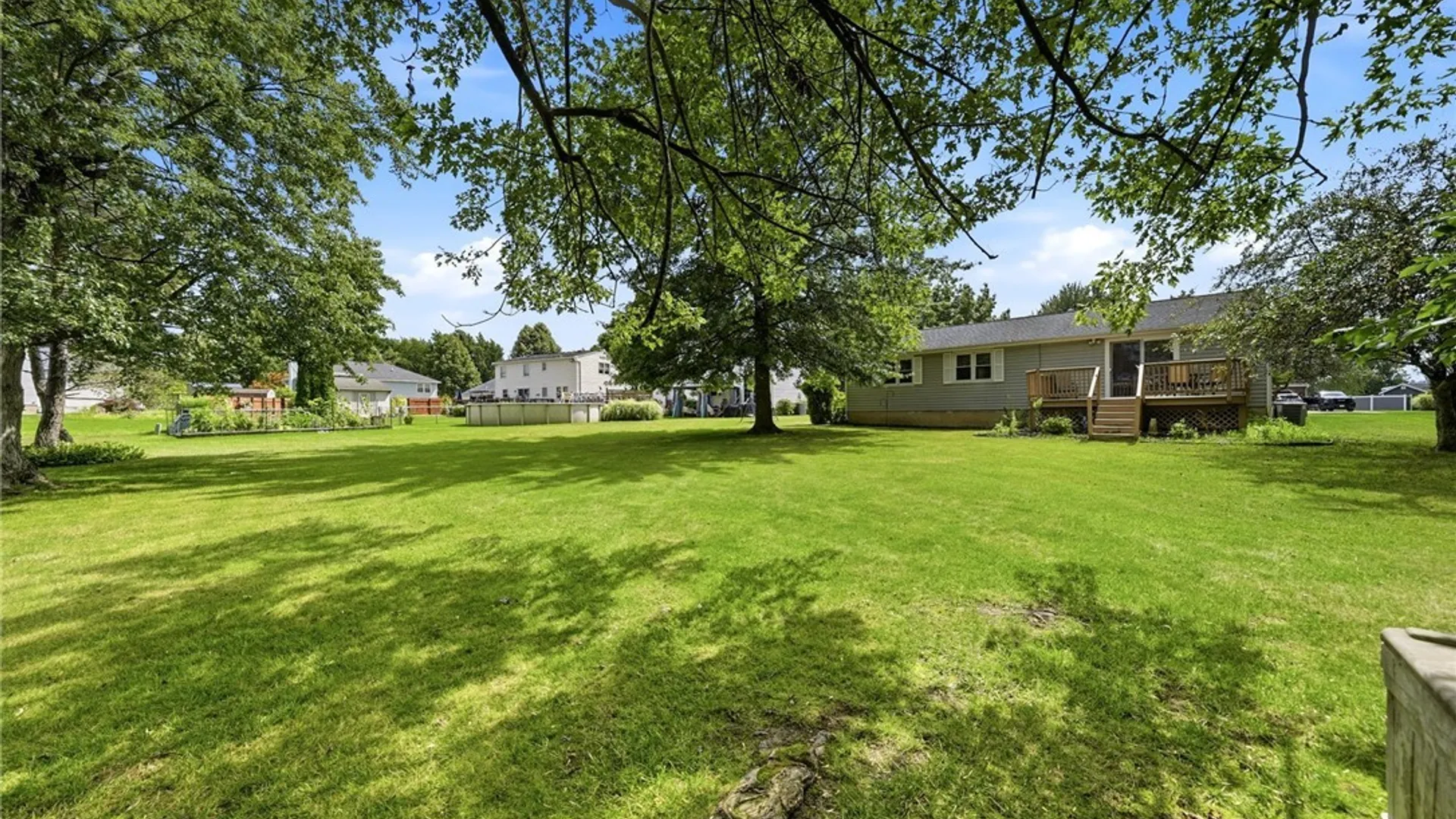 Property at 9 Partridge Walk, Lancaster, NY 14086 41