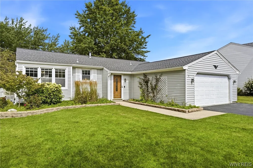 Property at 9 Partridge Walk, Lancaster, NY 14086