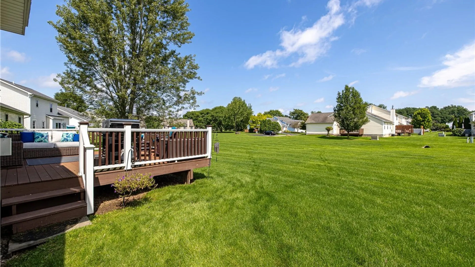 Property at 17 Foxtail Ln, Chili, NY 14514 10
