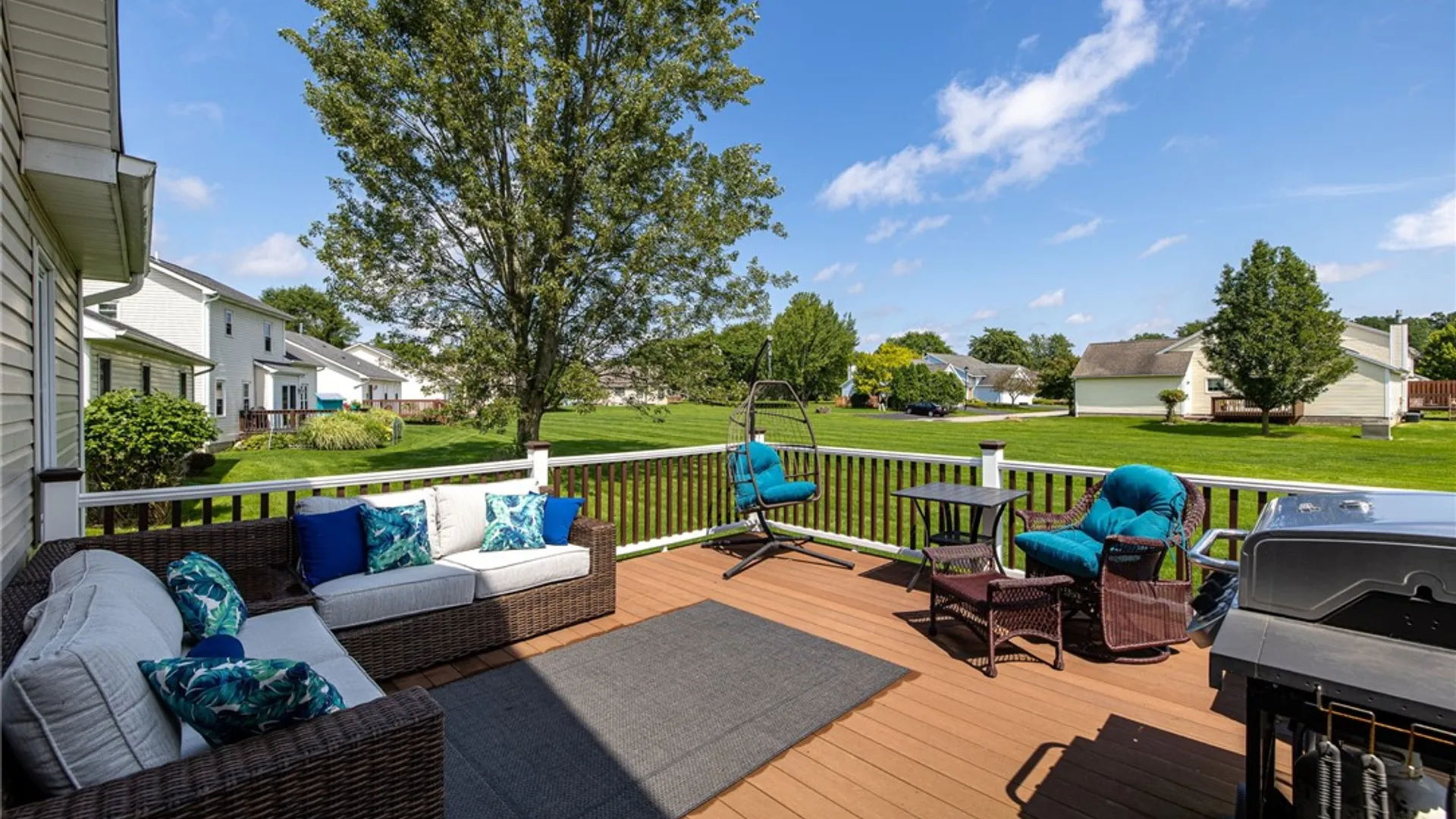 Property at 17 Foxtail Ln, Chili, NY 14514 9