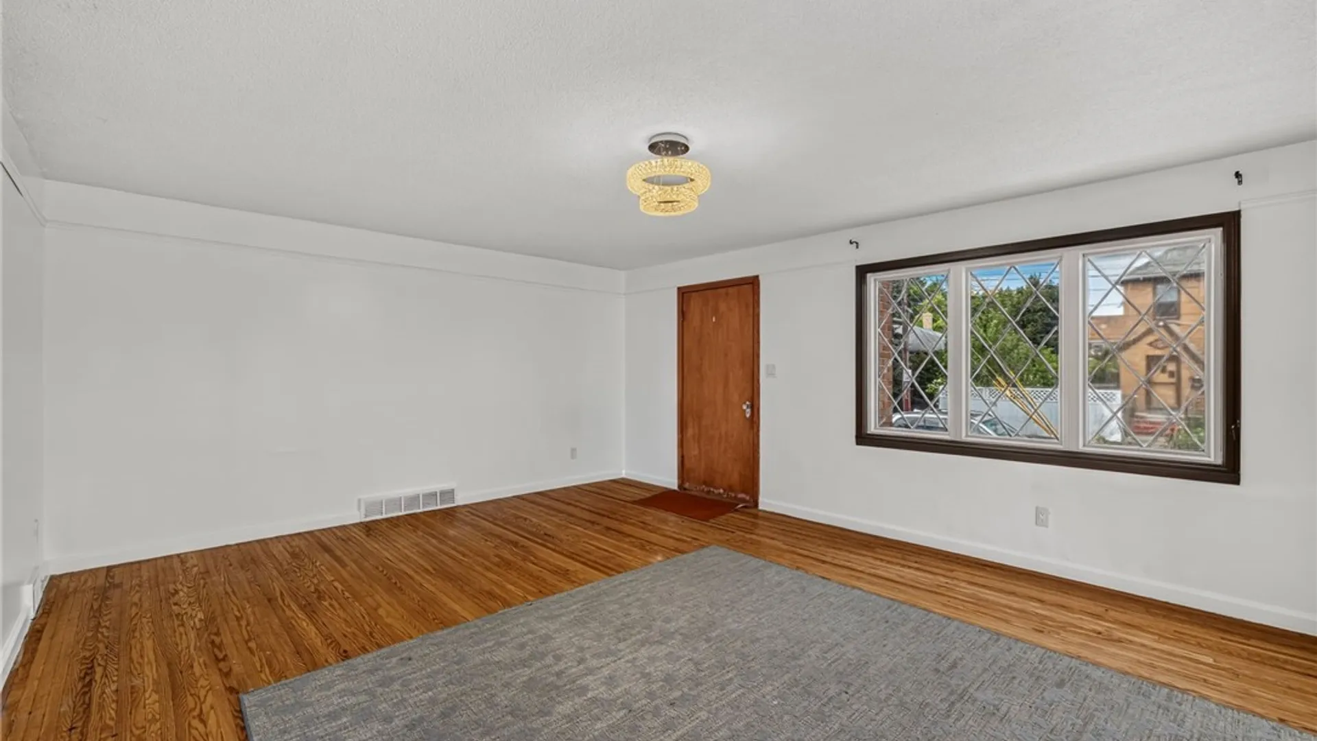 Property at 157 Woodell Avenue, Cheektowaga, NY 14211 9