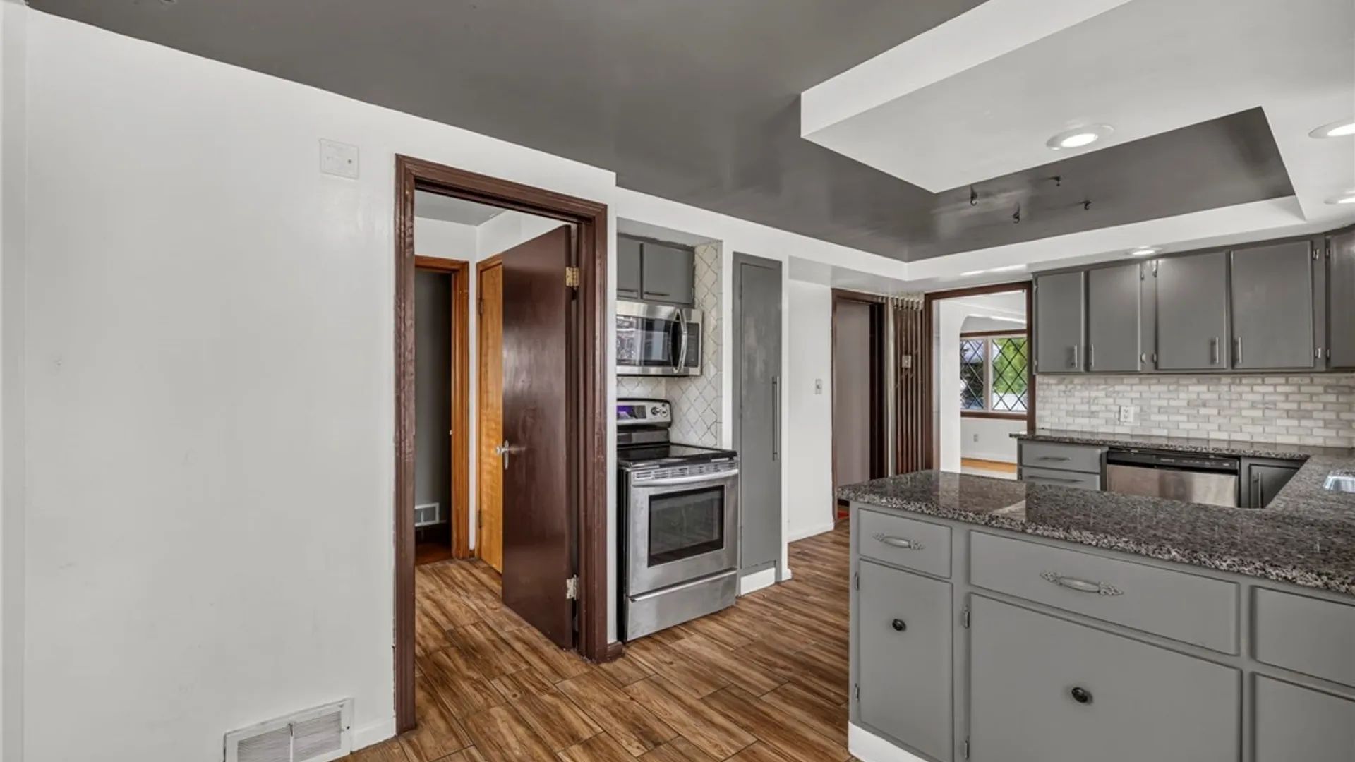 Property at 157 Woodell Avenue, Cheektowaga, NY 14211 25