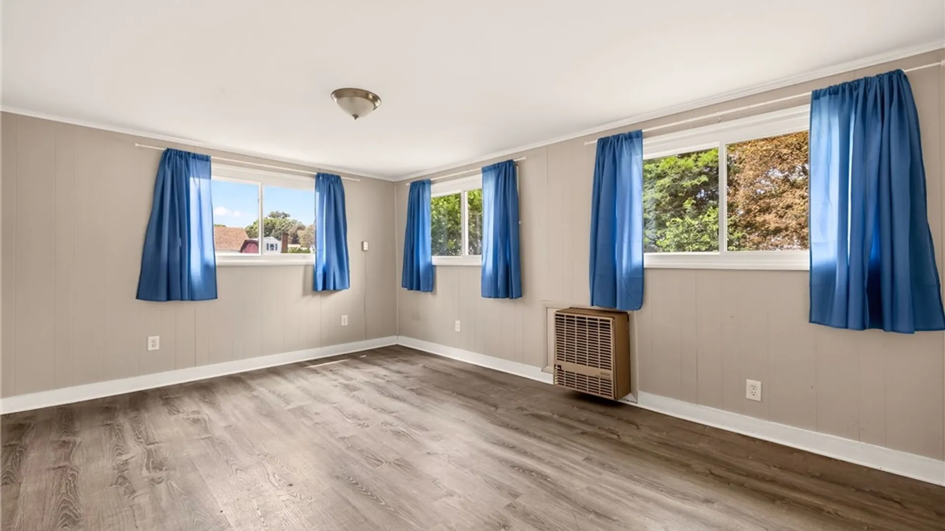 Property at 240 Rawlinson Road, Irondequoit, NY 14617 17
