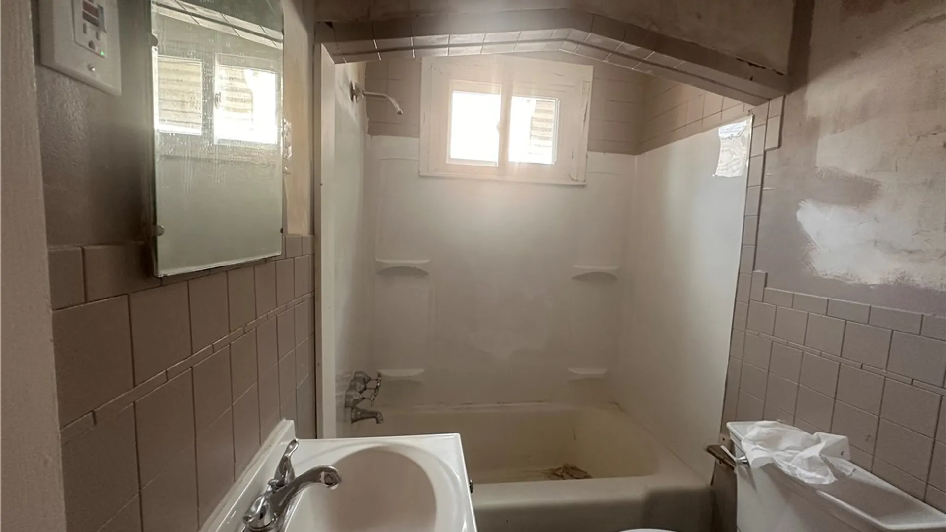 Property at 130 Benzinger Street, Buffalo, NY 14206 15
