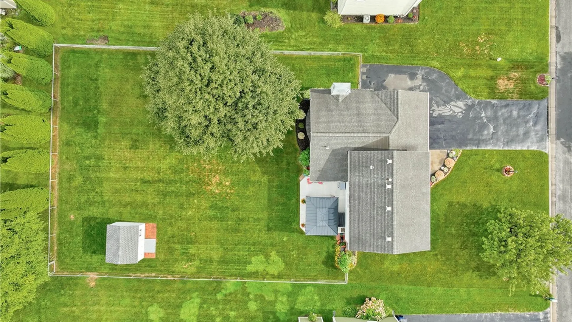 Property at 721 Close Circle, Webster, NY 14580 3