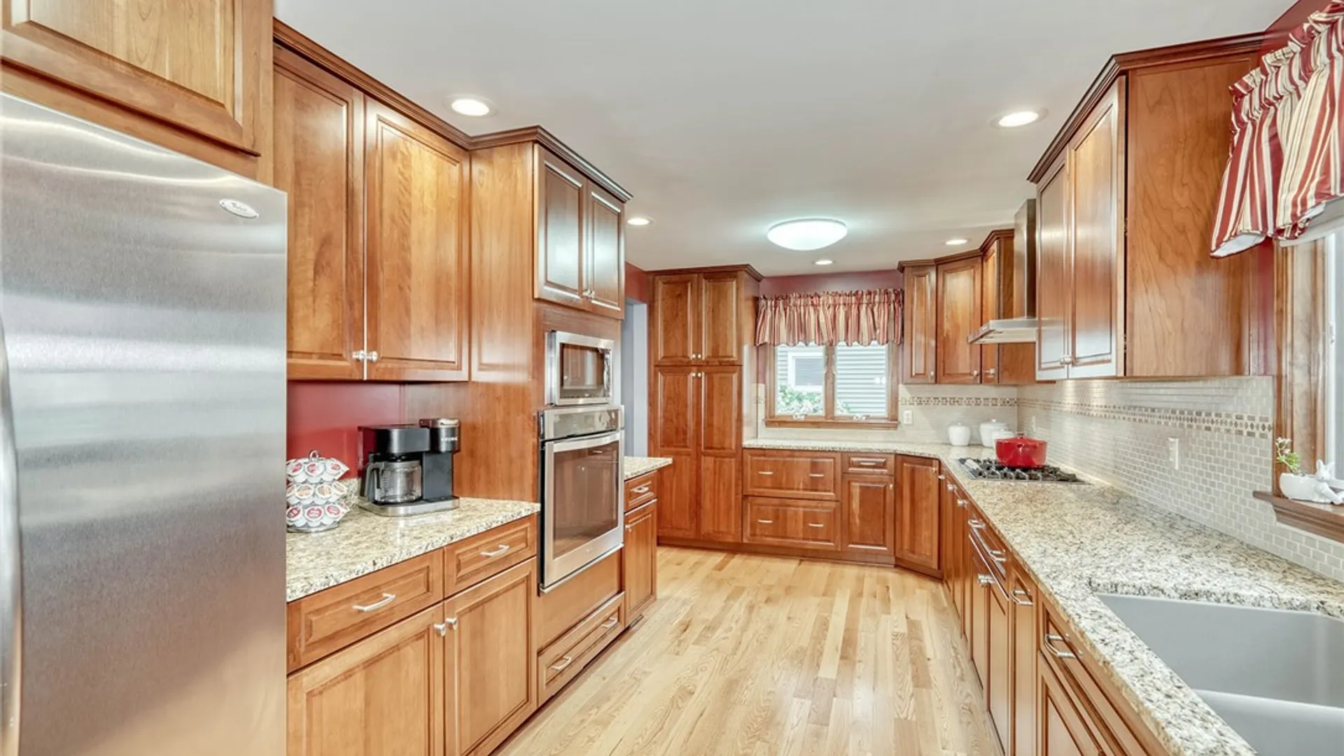 Property at 721 Close Circle, Webster, NY 14580 8