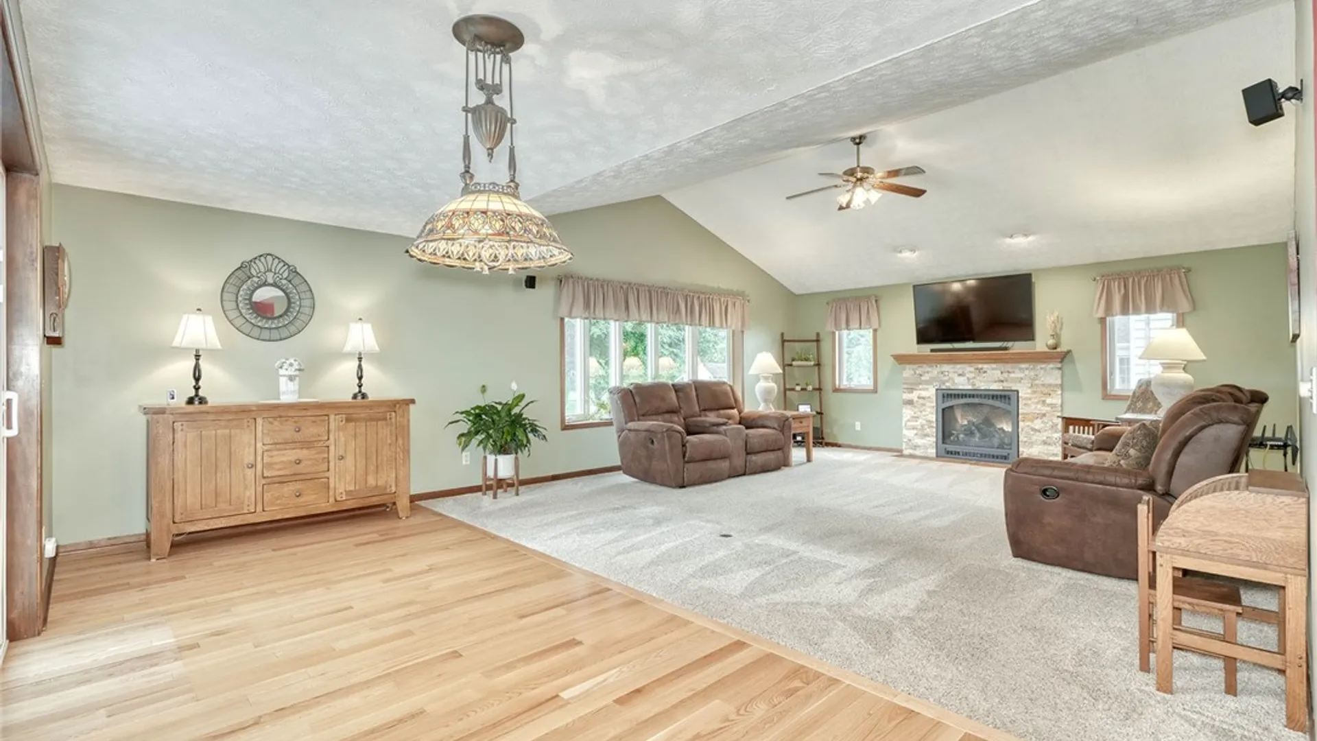 Property at 721 Close Circle, Webster, NY 14580 11