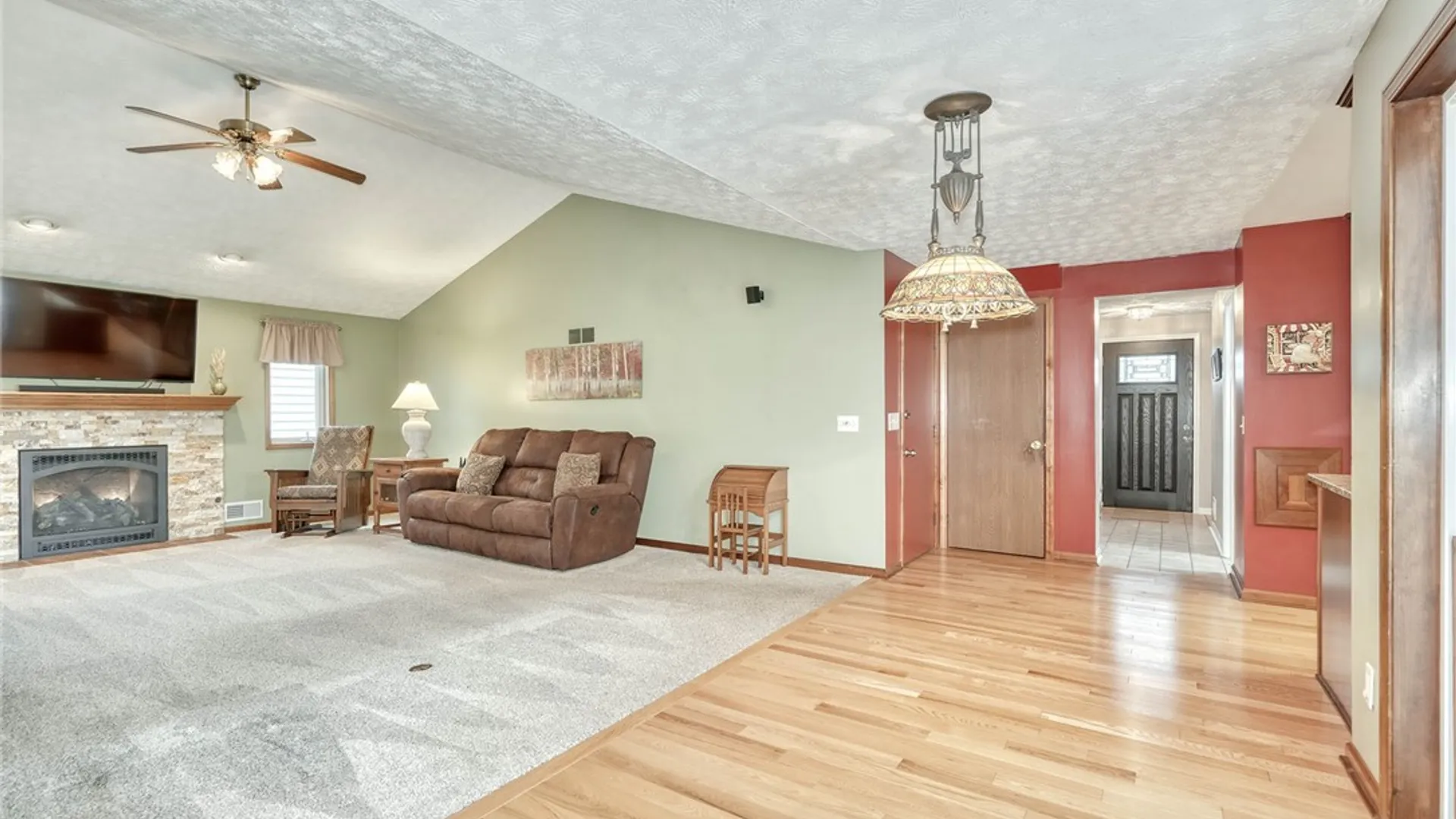 Property at 721 Close Circle, Webster, NY 14580 12