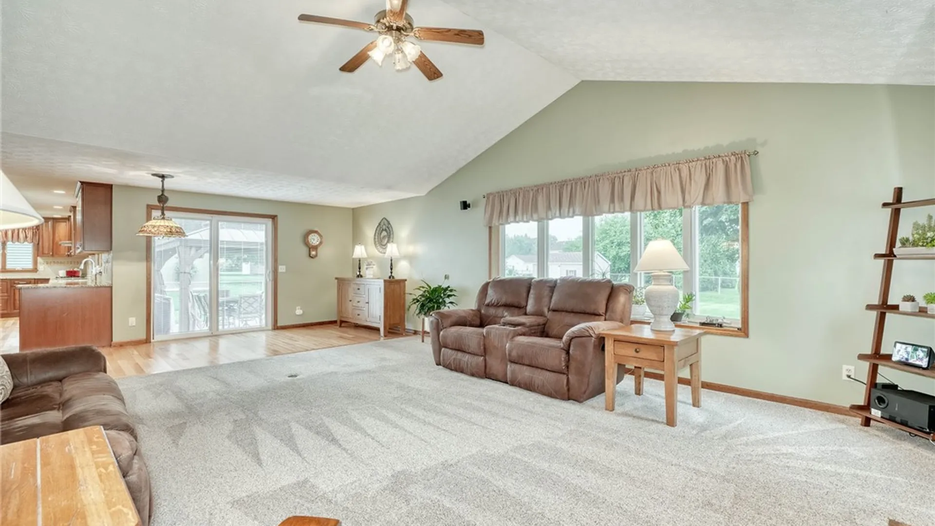 Property at 721 Close Circle, Webster, NY 14580 17