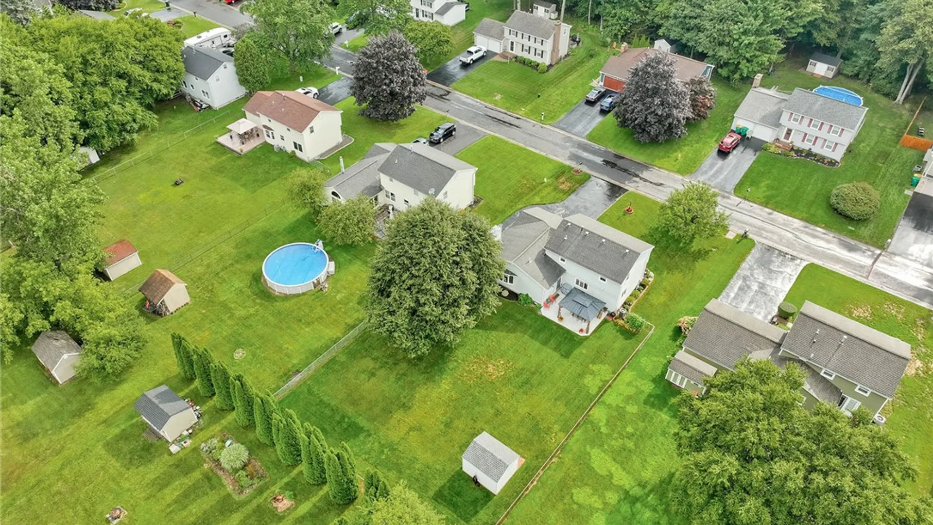 Property at 721 Close Circle, Webster, NY 14580 44