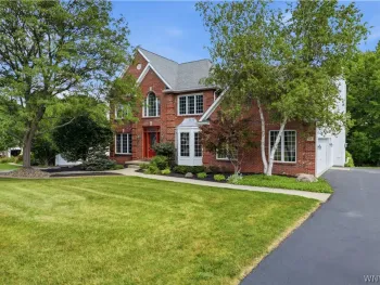 Property at 41 Brompton Court, Orchard Park, NY 14127