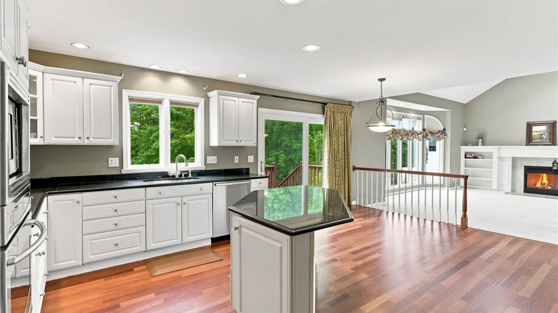 Property at 41 Brompton Court, Orchard Park, NY 14127 16