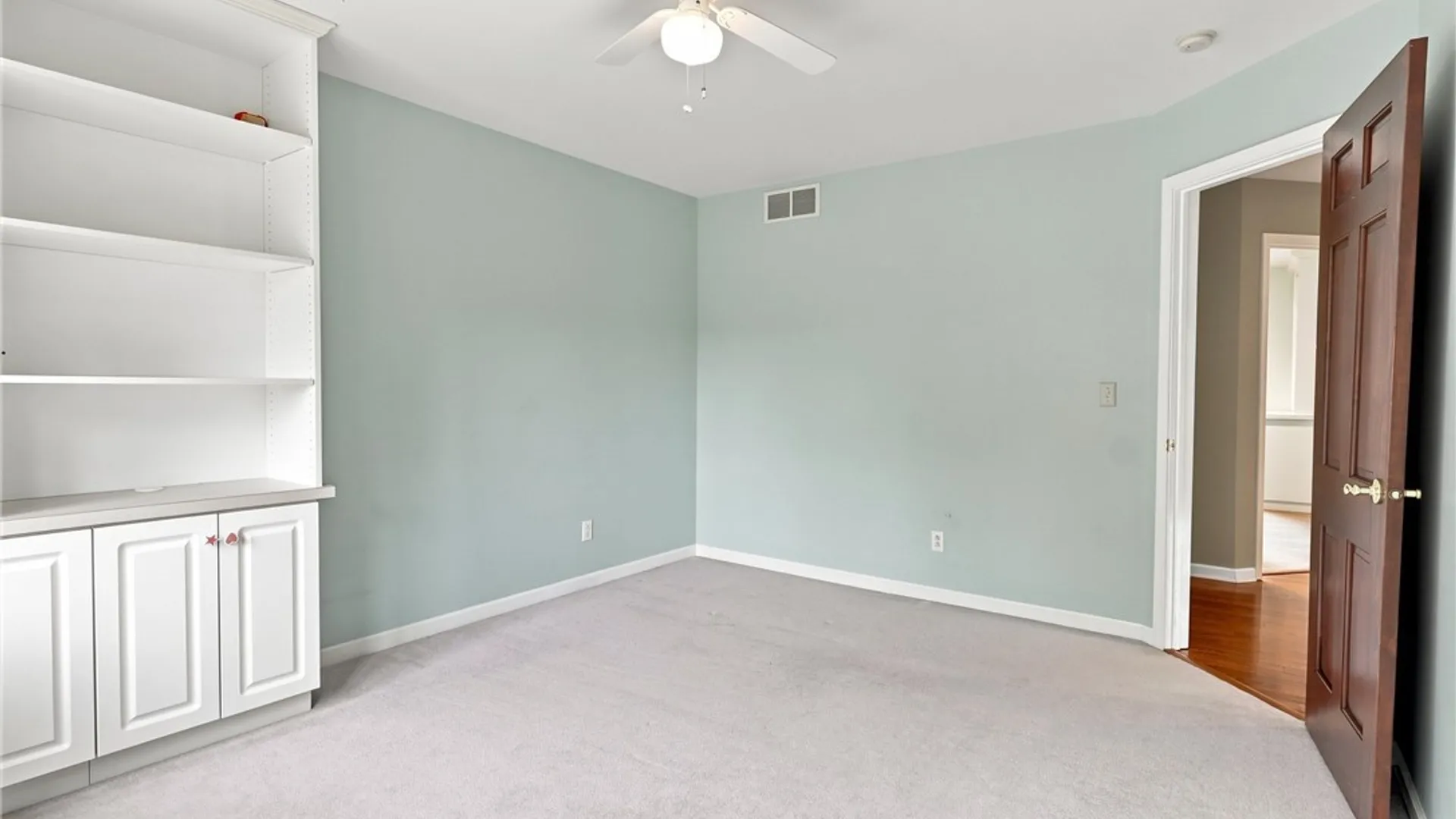 Property at 41 Brompton Court, Orchard Park, NY 14127 23