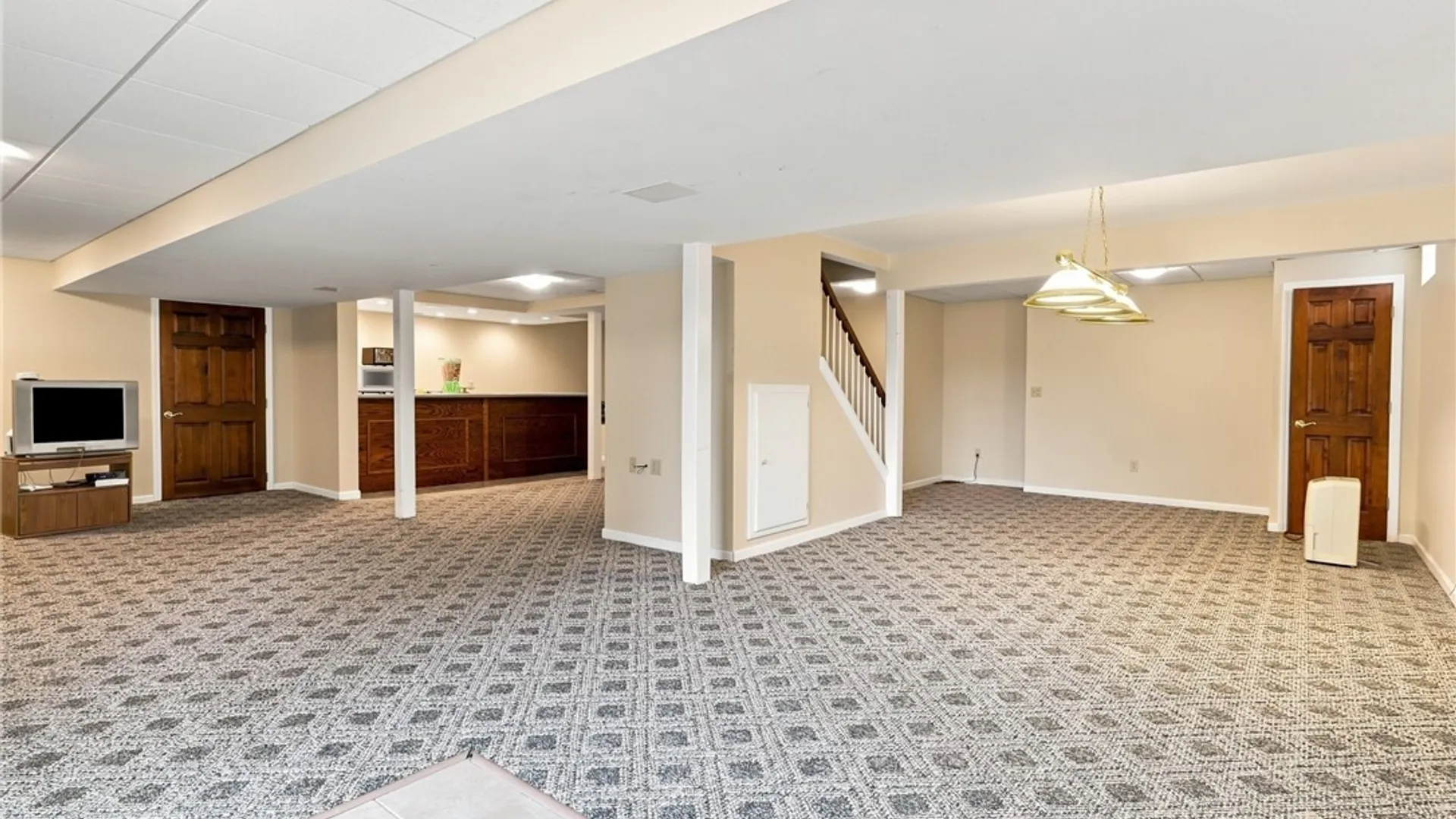 Property at 41 Brompton Court, Orchard Park, NY 14127 31