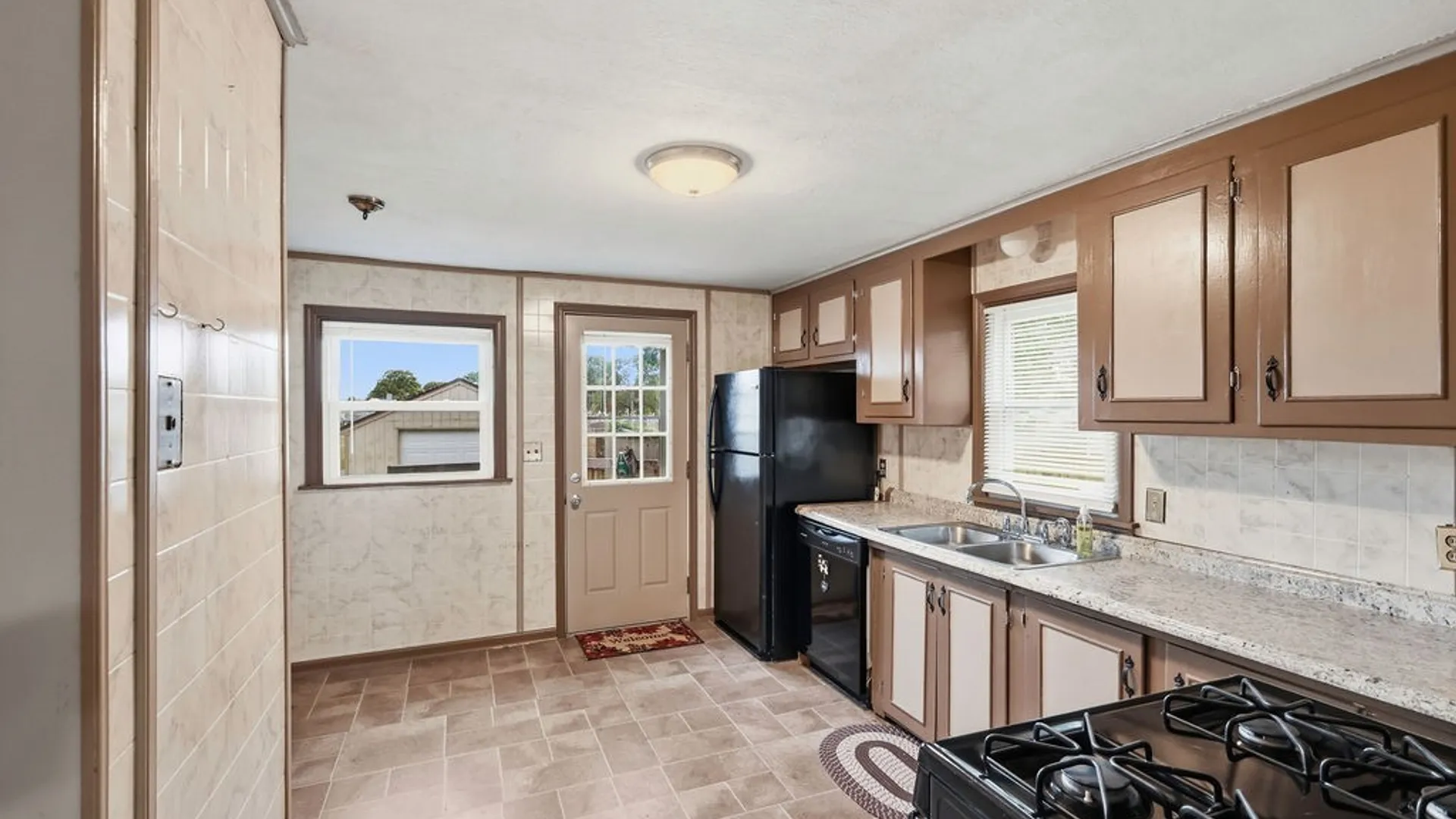 Property at 150 Harford Road, Syracuse, NY 13208 12