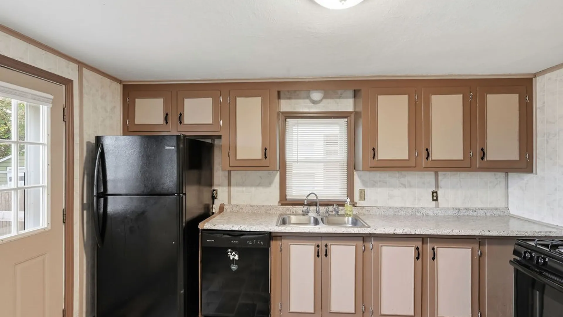 Property at 150 Harford Road, Syracuse, NY 13208 13
