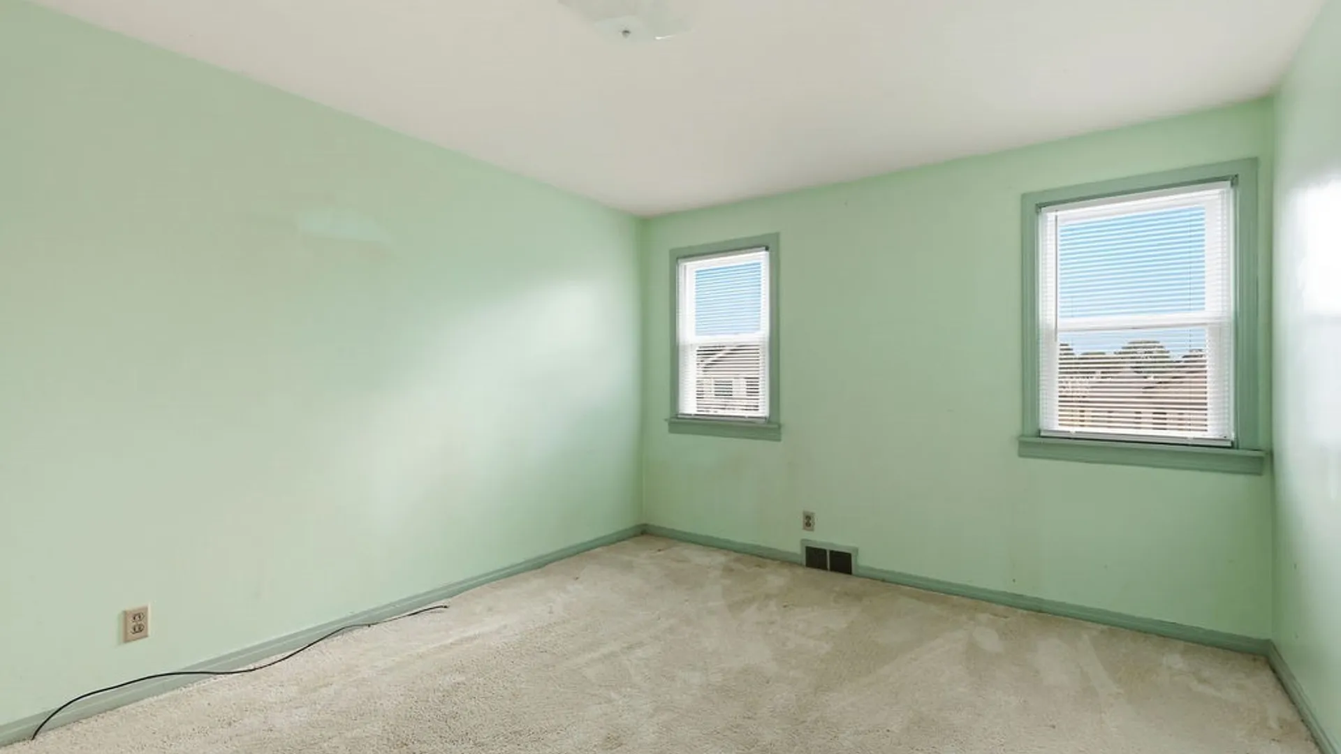 Property at 150 Harford Road, Syracuse, NY 13208 16