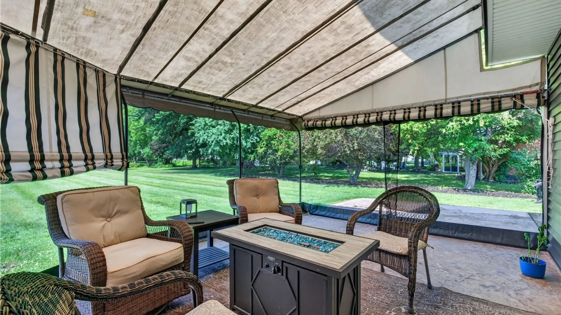 Property at 5030 Clearview Dr, Clarence, NY 14221 16