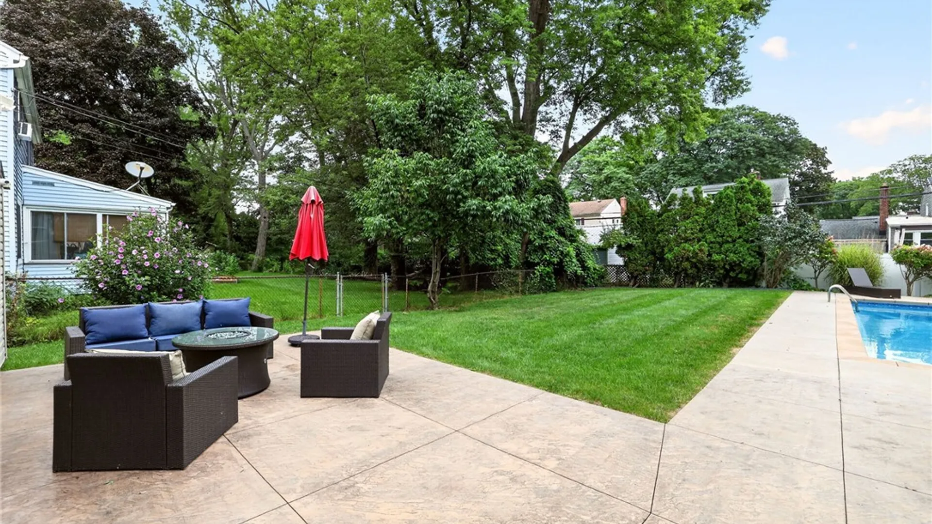 Property at 106 Stonehenge Road, Irondequoit, NY 14609 29