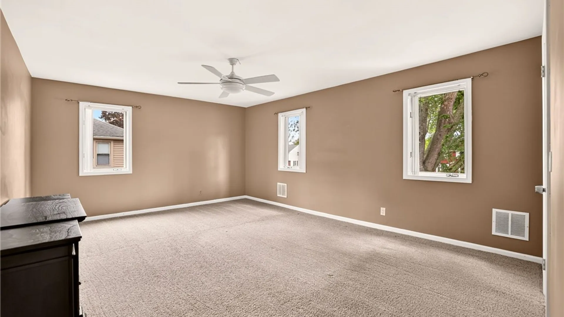 Property at 106 Stonehenge Road, Irondequoit, NY 14609 35