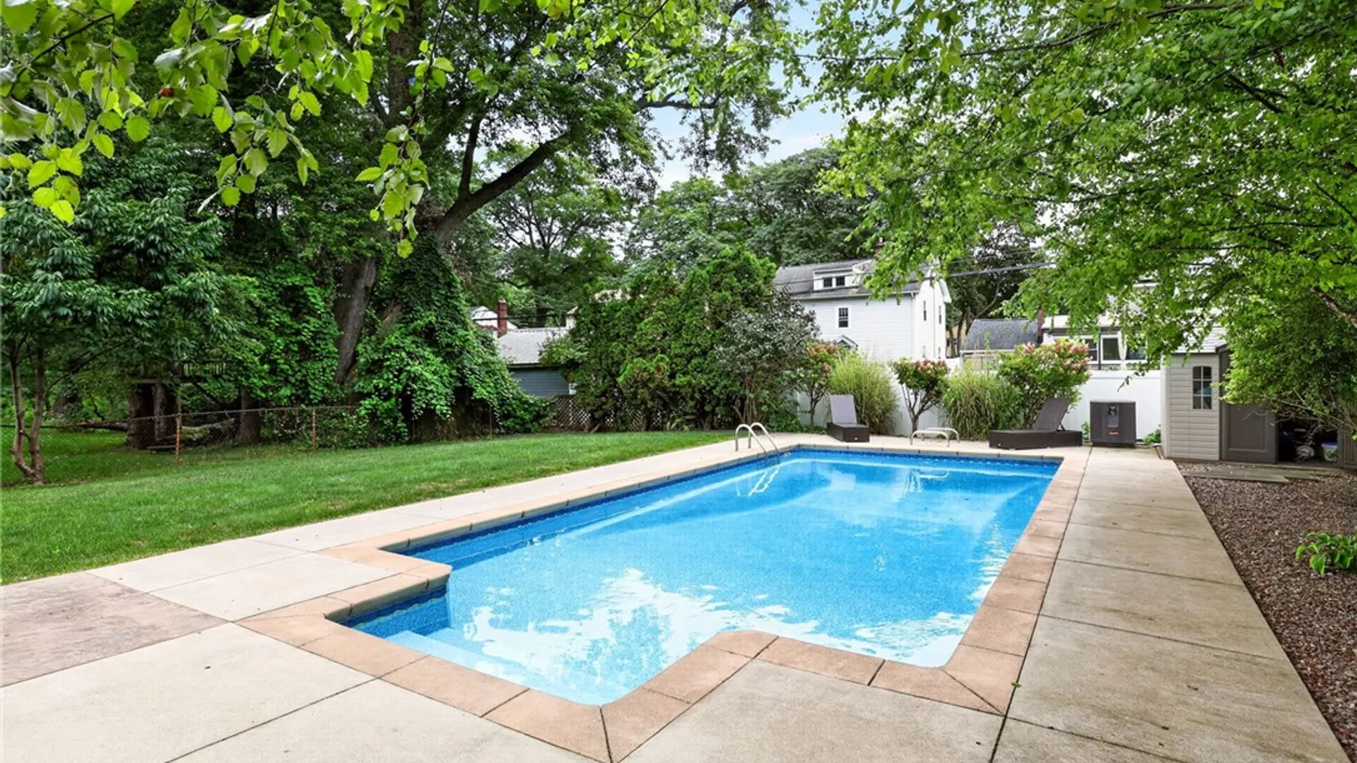 Property at 106 Stonehenge Road, Irondequoit, NY 14609 6
