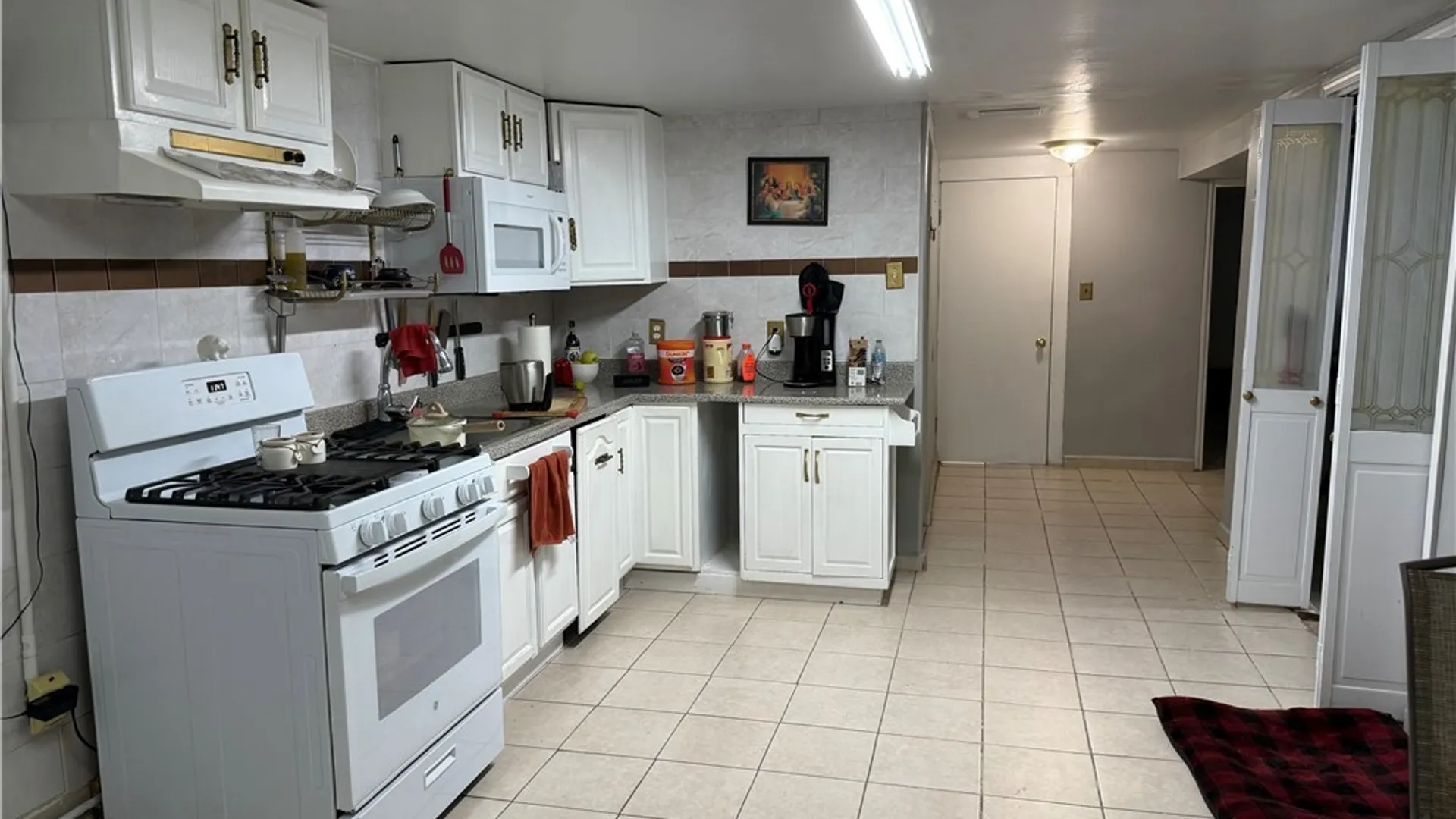 Property at 609 Demong Drive, Syracuse, NY 13214 14