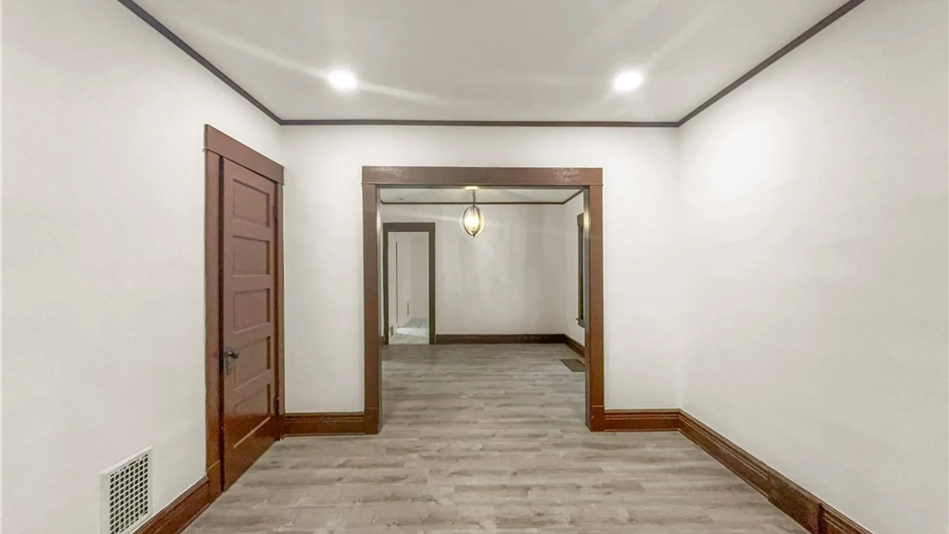 Property at 20 Garfield Street, Buffalo, NY 14207 6