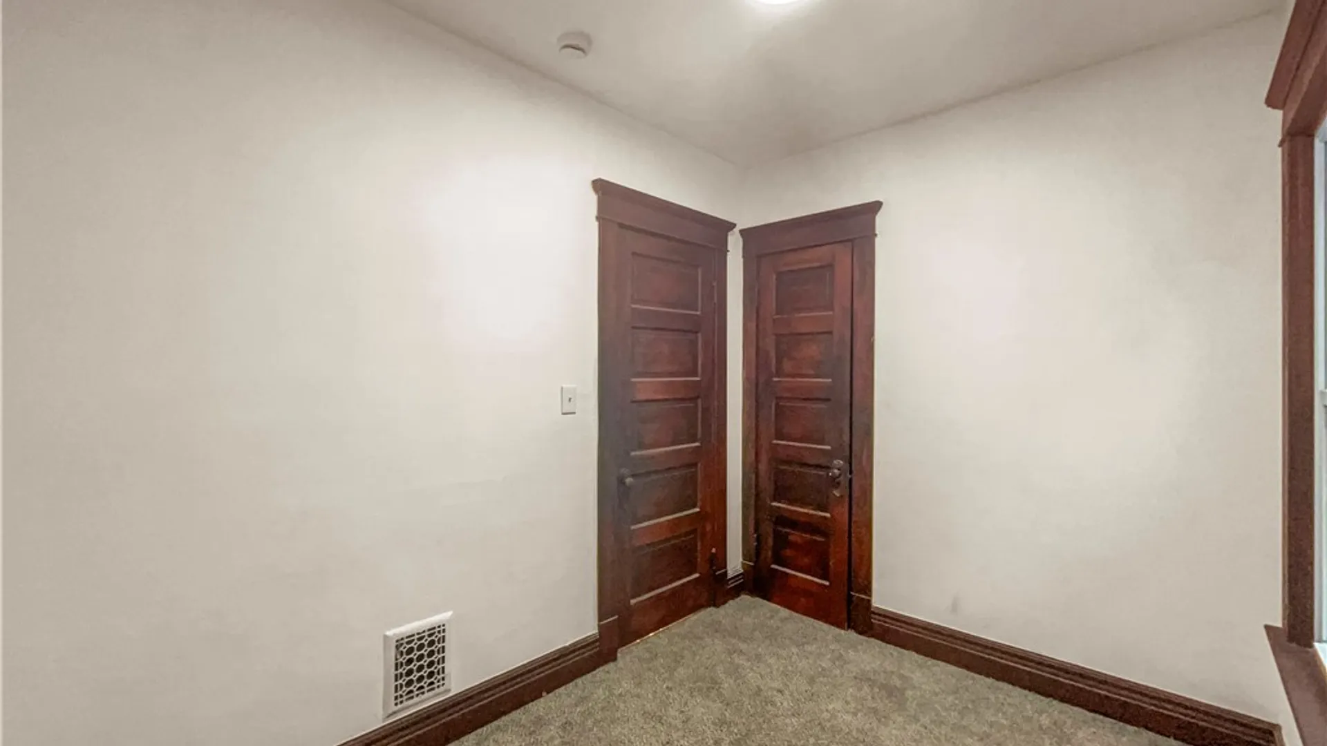 Property at 20 Garfield Street, Buffalo, NY 14207 9