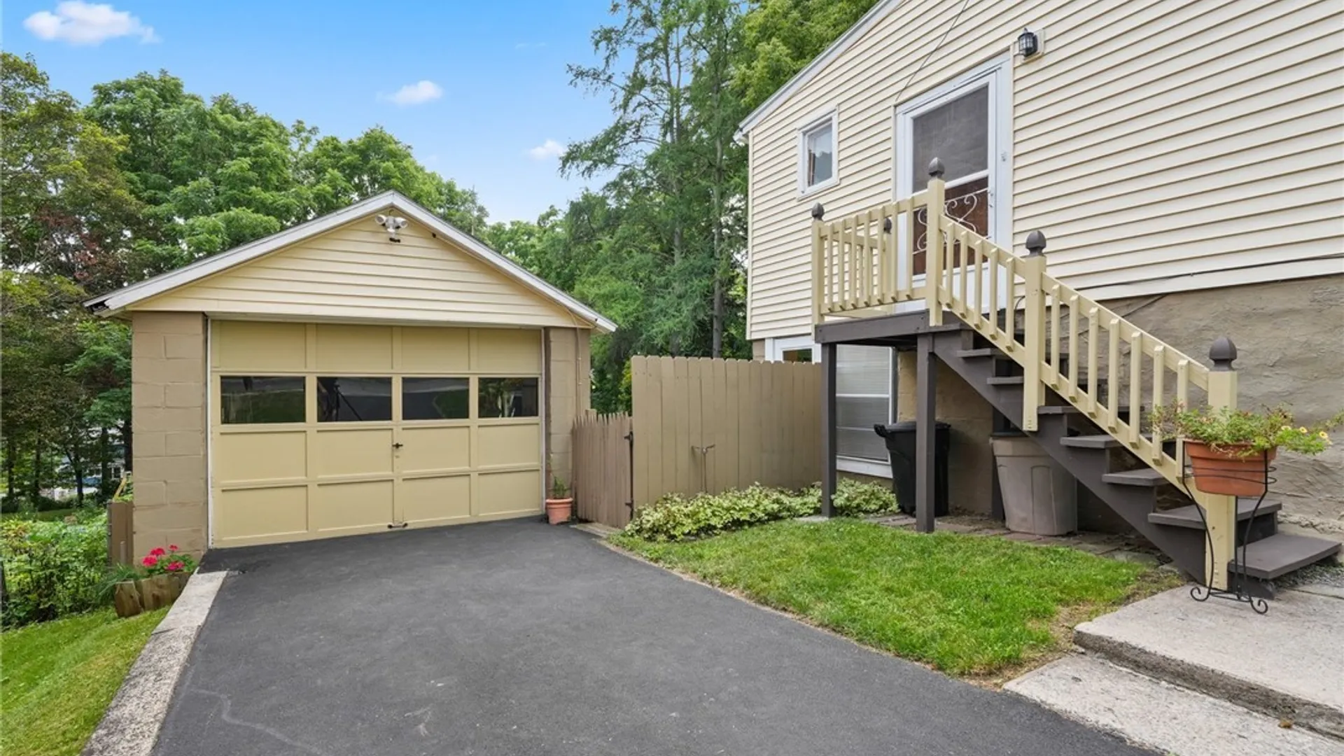 Property at 21 Elderkin Avenue, Camillus, NY 13031 37