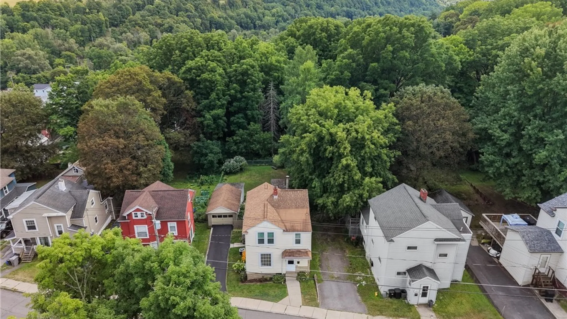 Property at 21 Elderkin Avenue, Camillus, NY 13031 42