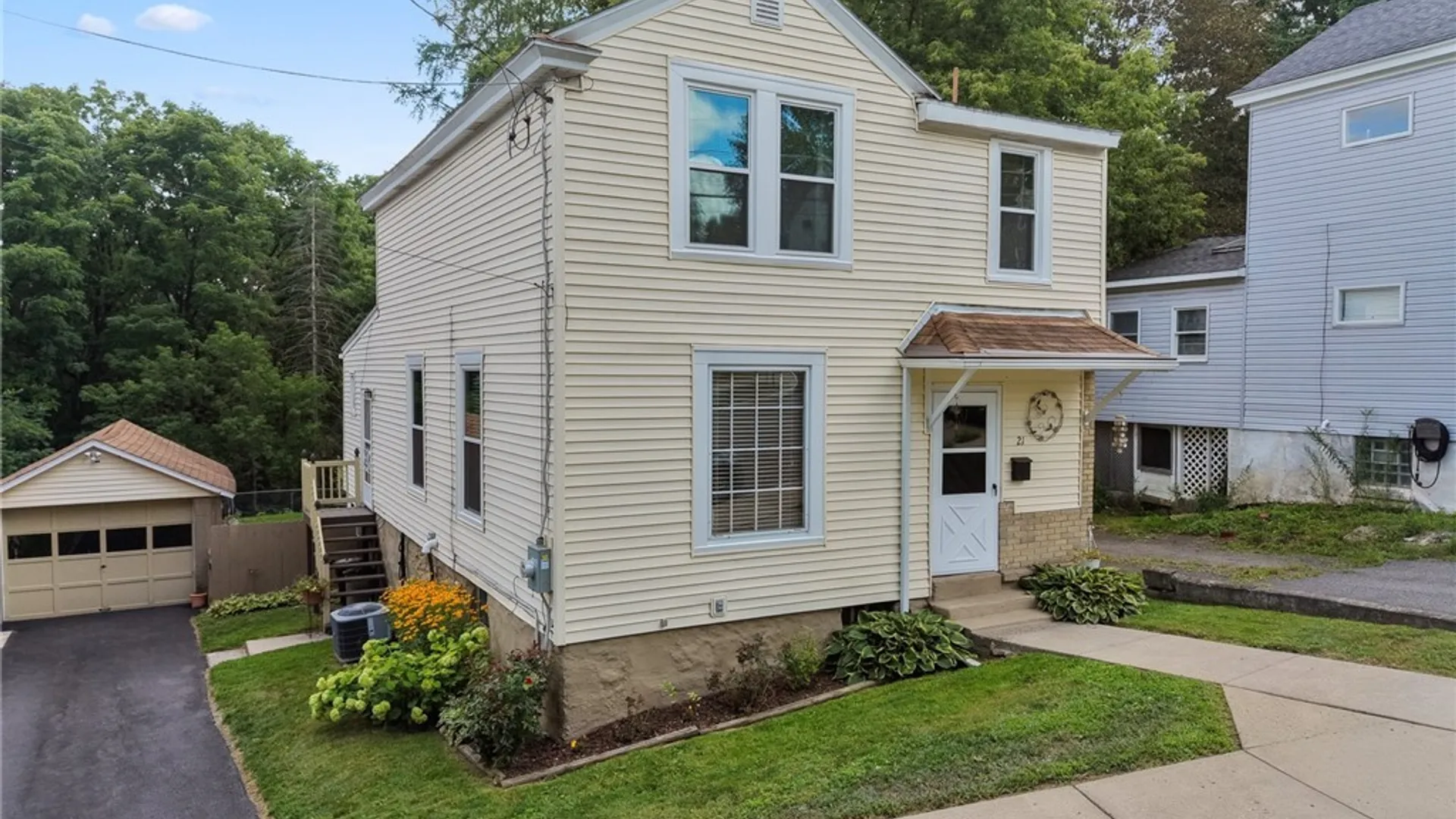 Property at 21 Elderkin Avenue, Camillus, NY 13031 3