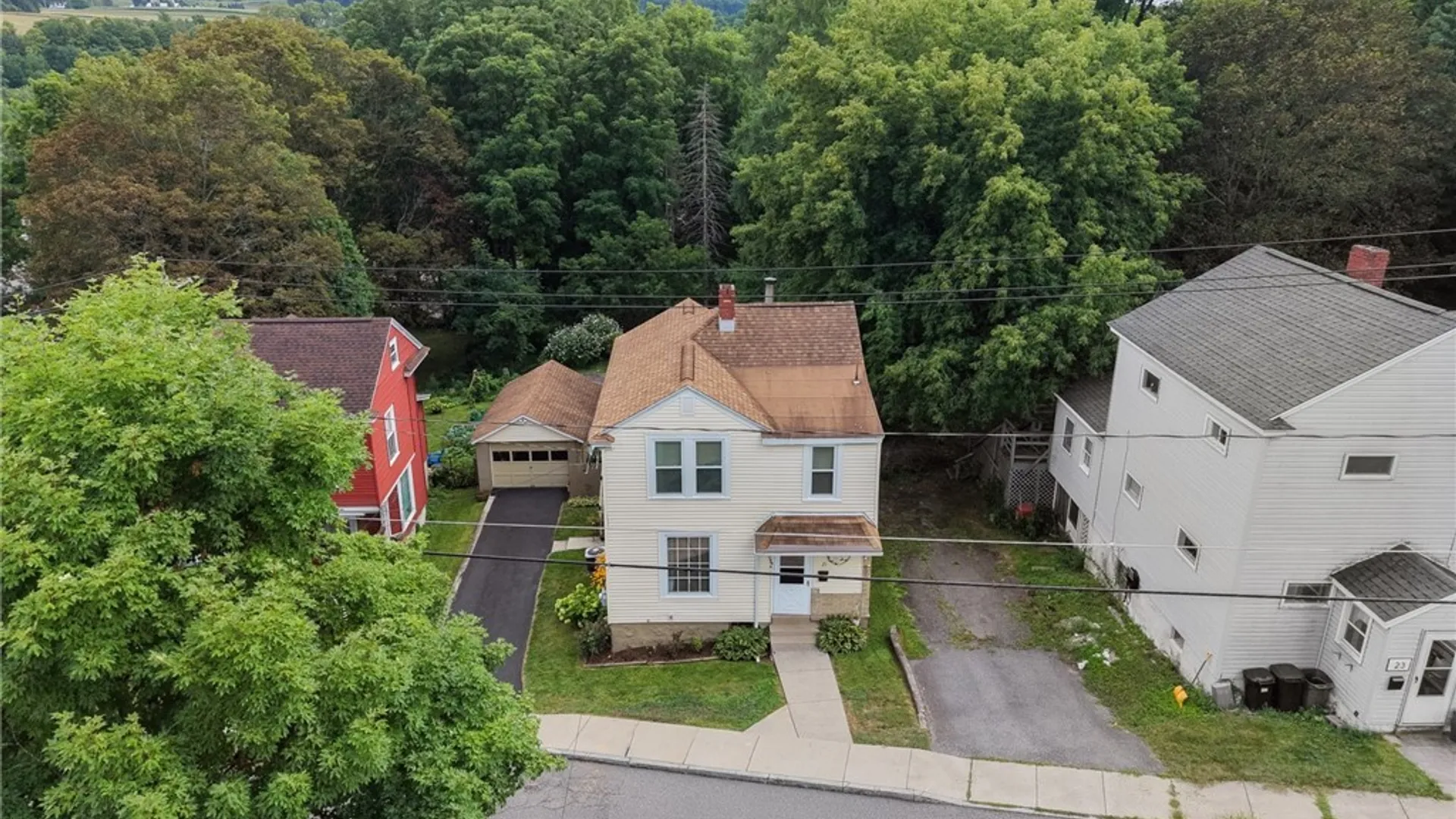 Property at 21 Elderkin Avenue, Camillus, NY 13031 4