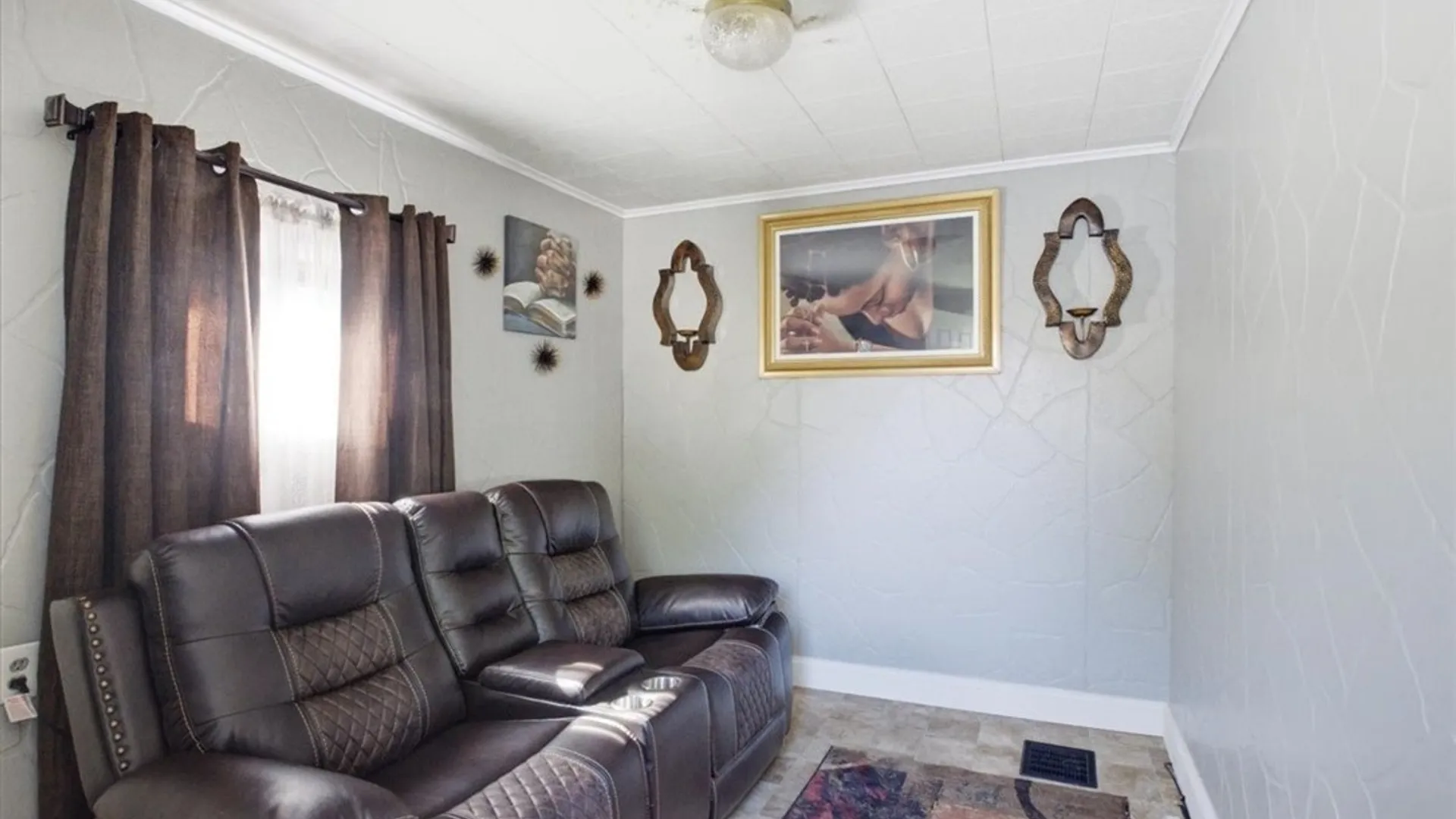 Property at 2505 Falls Street, Niagara Falls, NY 14303 16