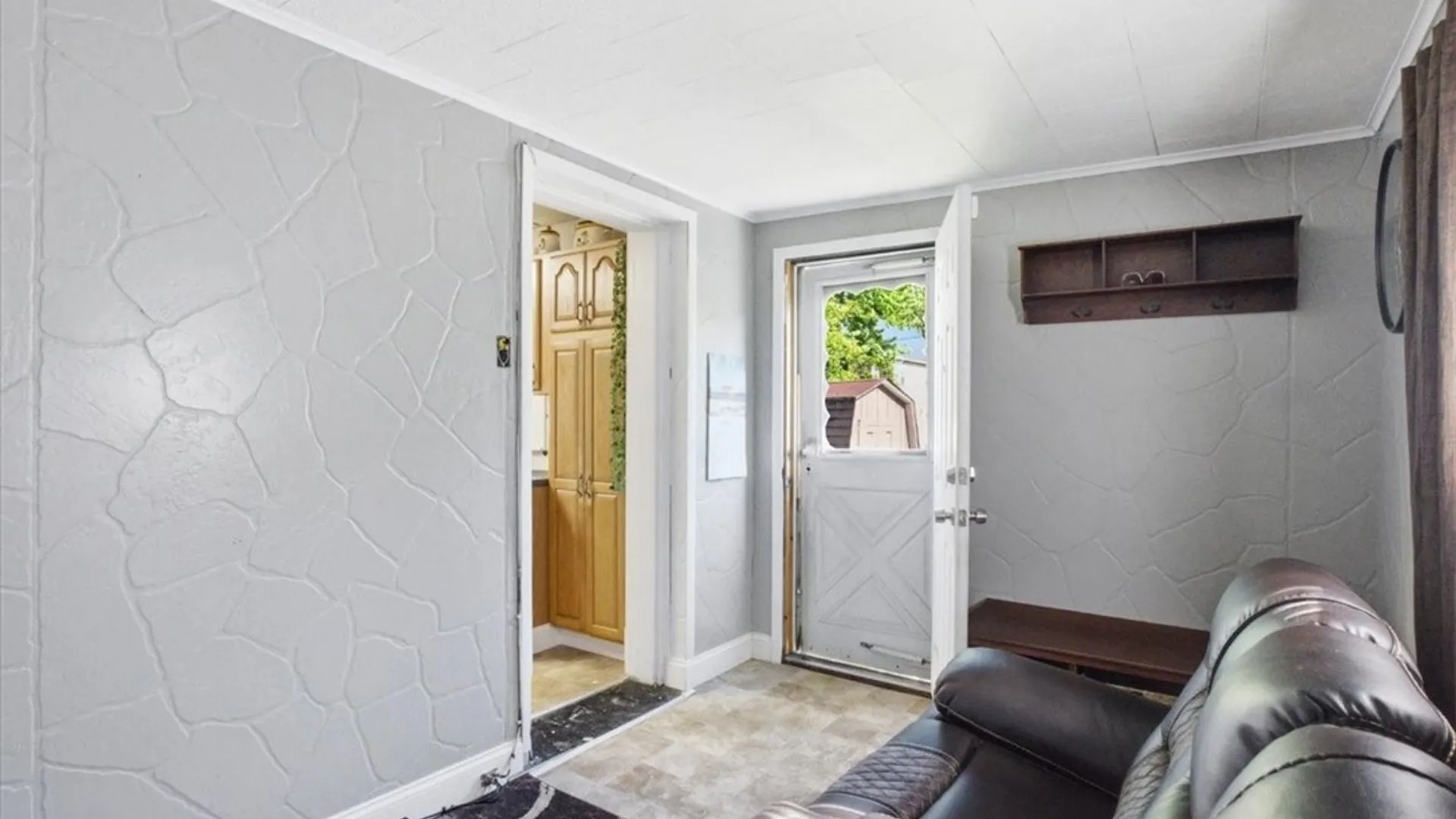 Property at 2505 Falls Street, Niagara Falls, NY 14303 17