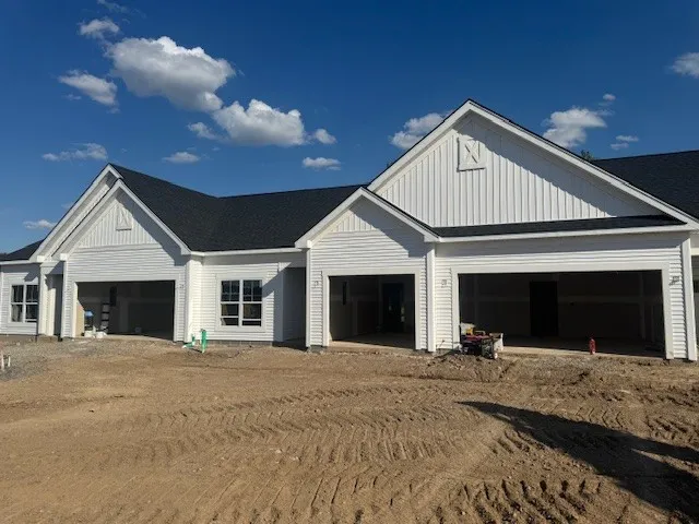 Property at 69 Erie Ridge Drive, Henrietta, NY 14467